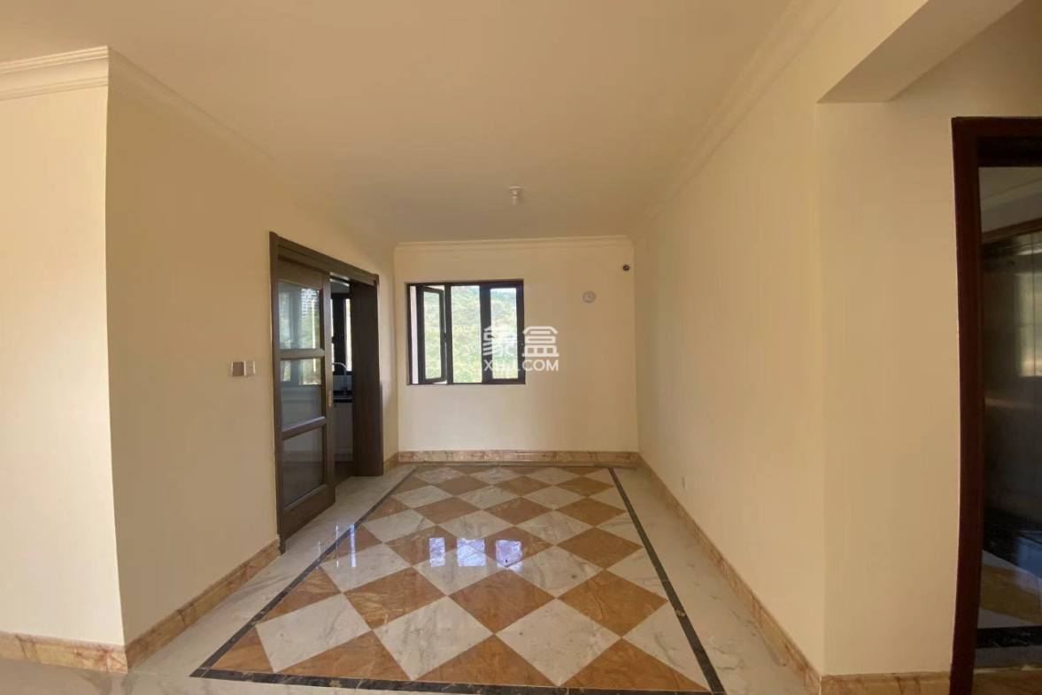 碧桂园豪园 4室2厅2卫 2000.00元/月 碧桂园豪园 4室2厅2卫 2000.00元/月室内图