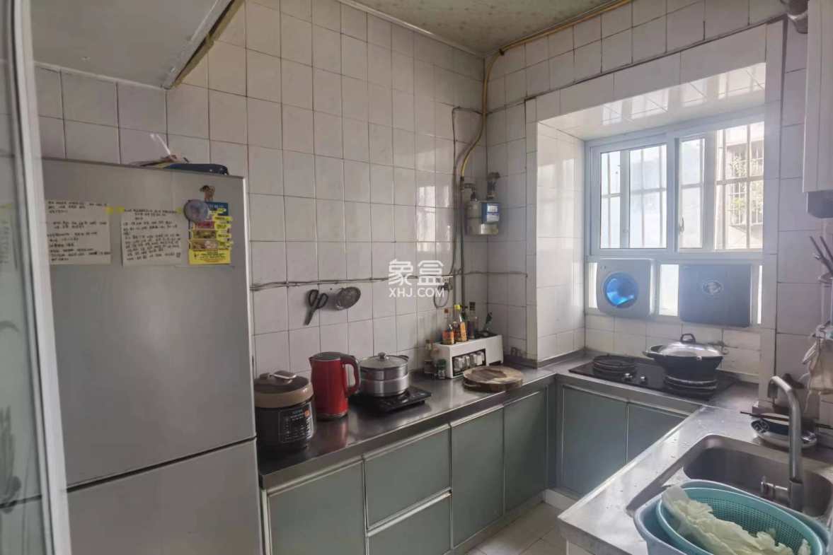 耀华新村 3室2厅1卫 50.00万 耀华新村 3室2厅1卫 50.00万室内图