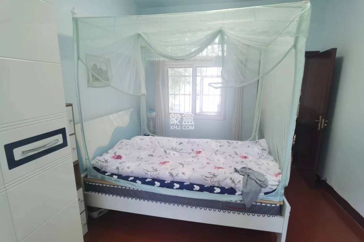 耀华新村 3室2厅1卫 50.00万 耀华新村 3室2厅1卫 50.00万室内图