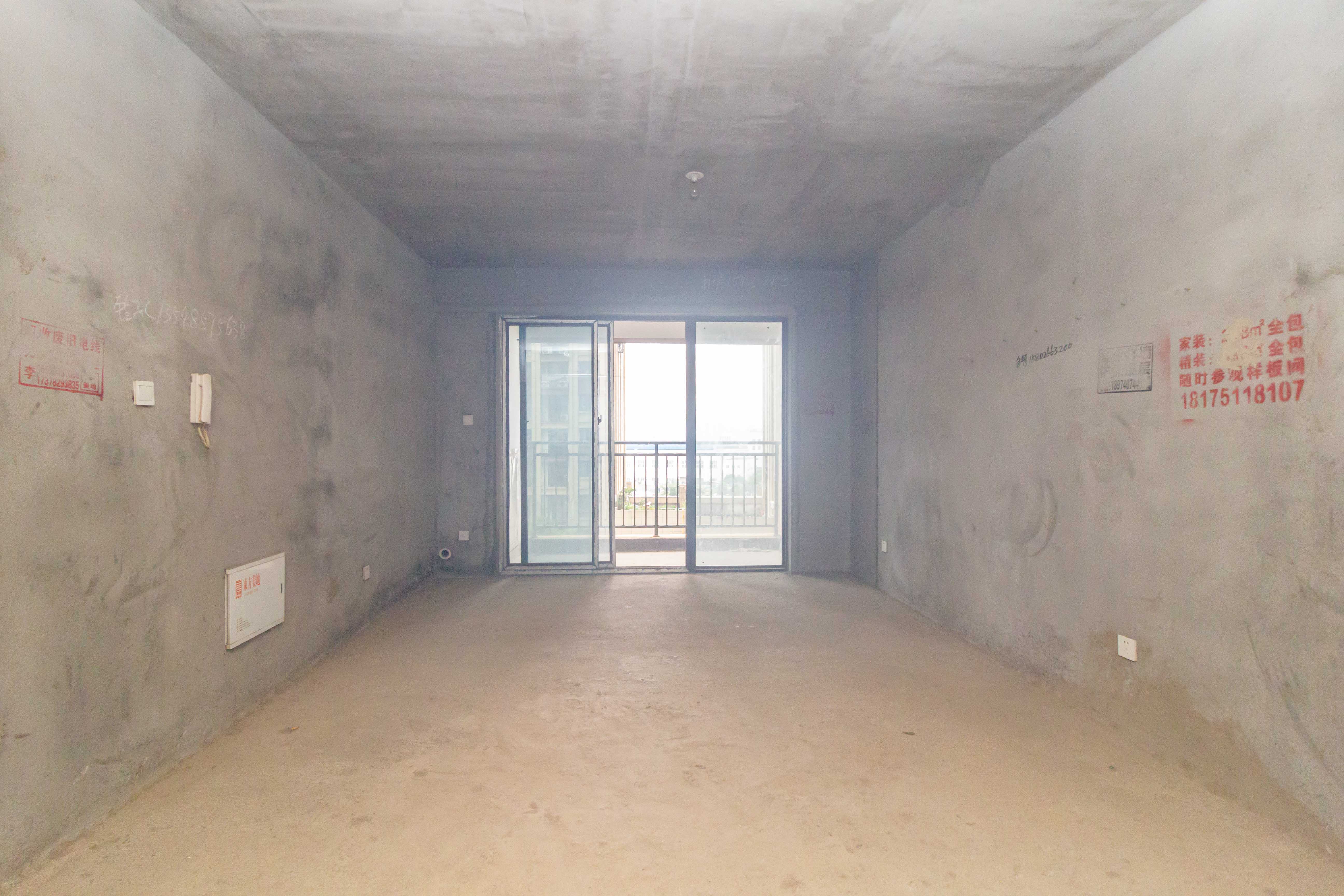东方美地  4室2厅2卫   97.00万