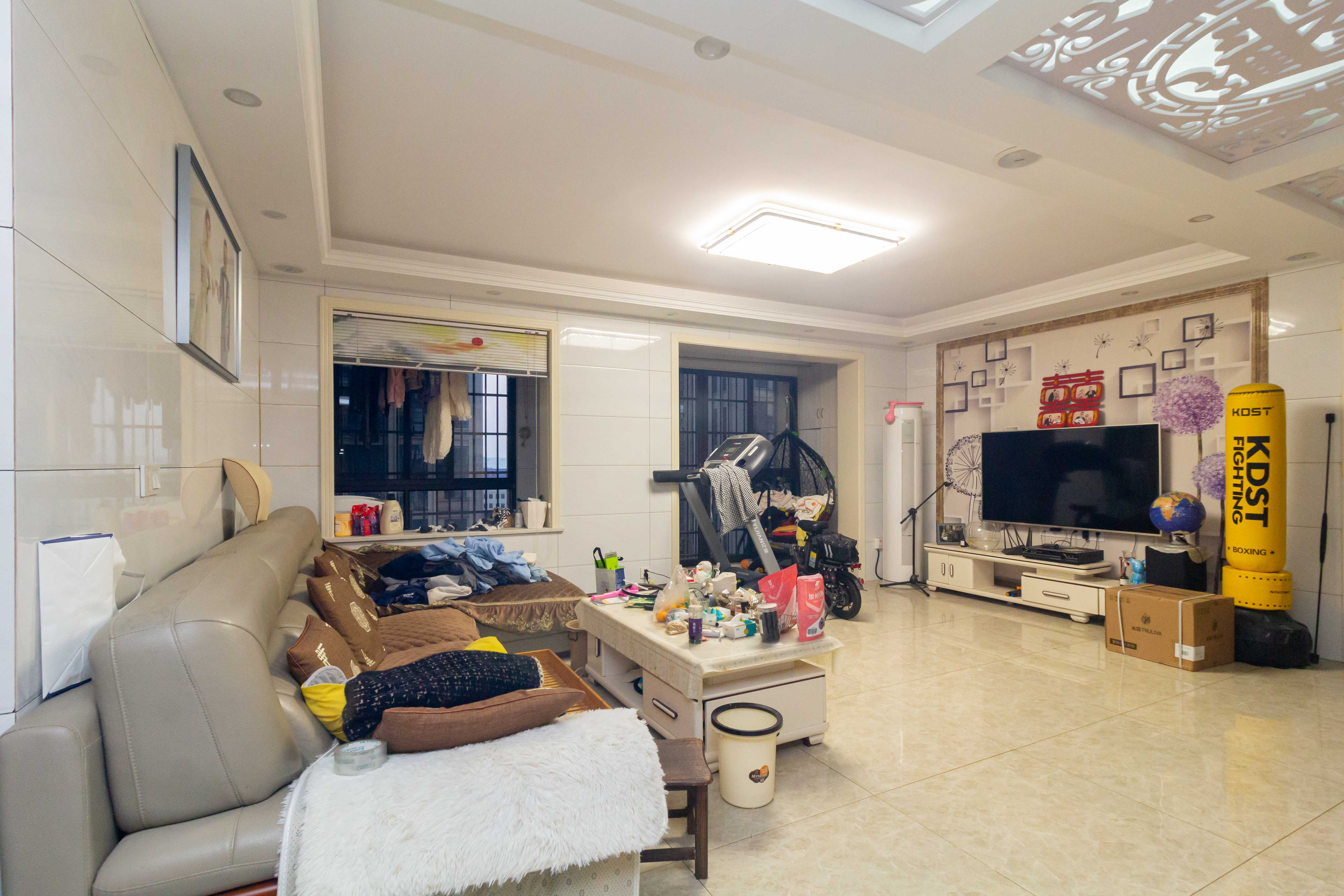 东方美地  3室2厅2卫    86.0万 东方美地  3室2厅2卫    86.0万客厅