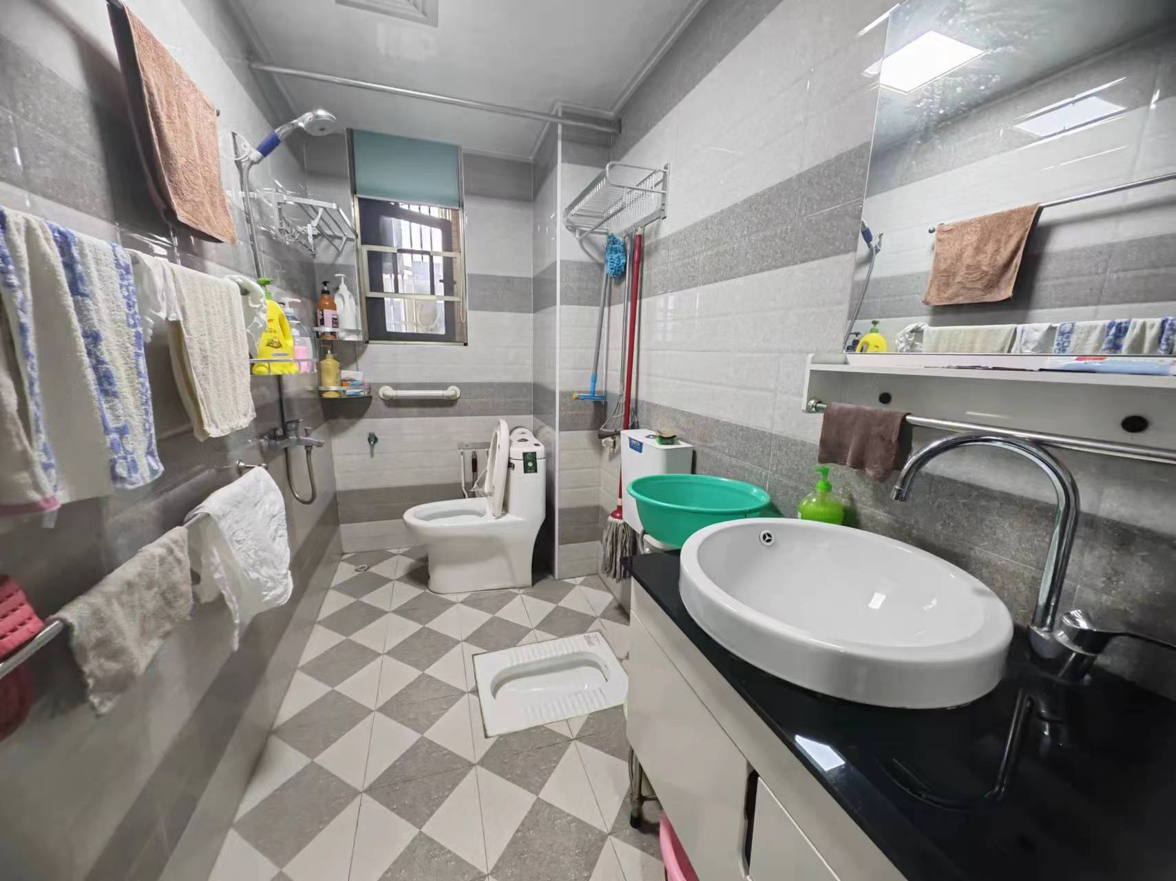 奥园广场  4室2厅2卫    86.0万 奥园广场  4室2厅2卫    86.0万室内图