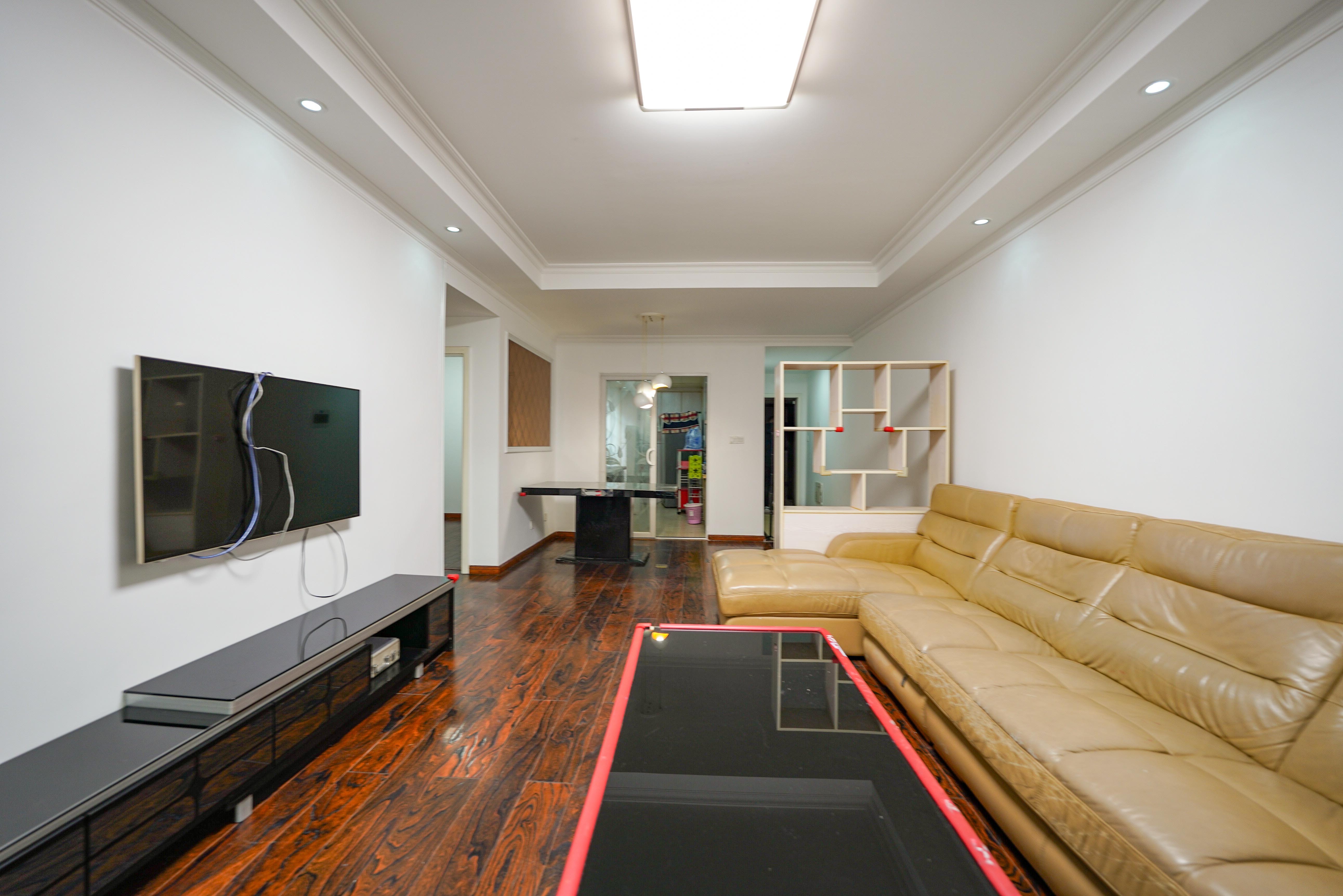 五矿紫湖香醍  3室2厅1卫    52.0万 五矿紫湖香醍  3室2厅1卫    52.0万客厅