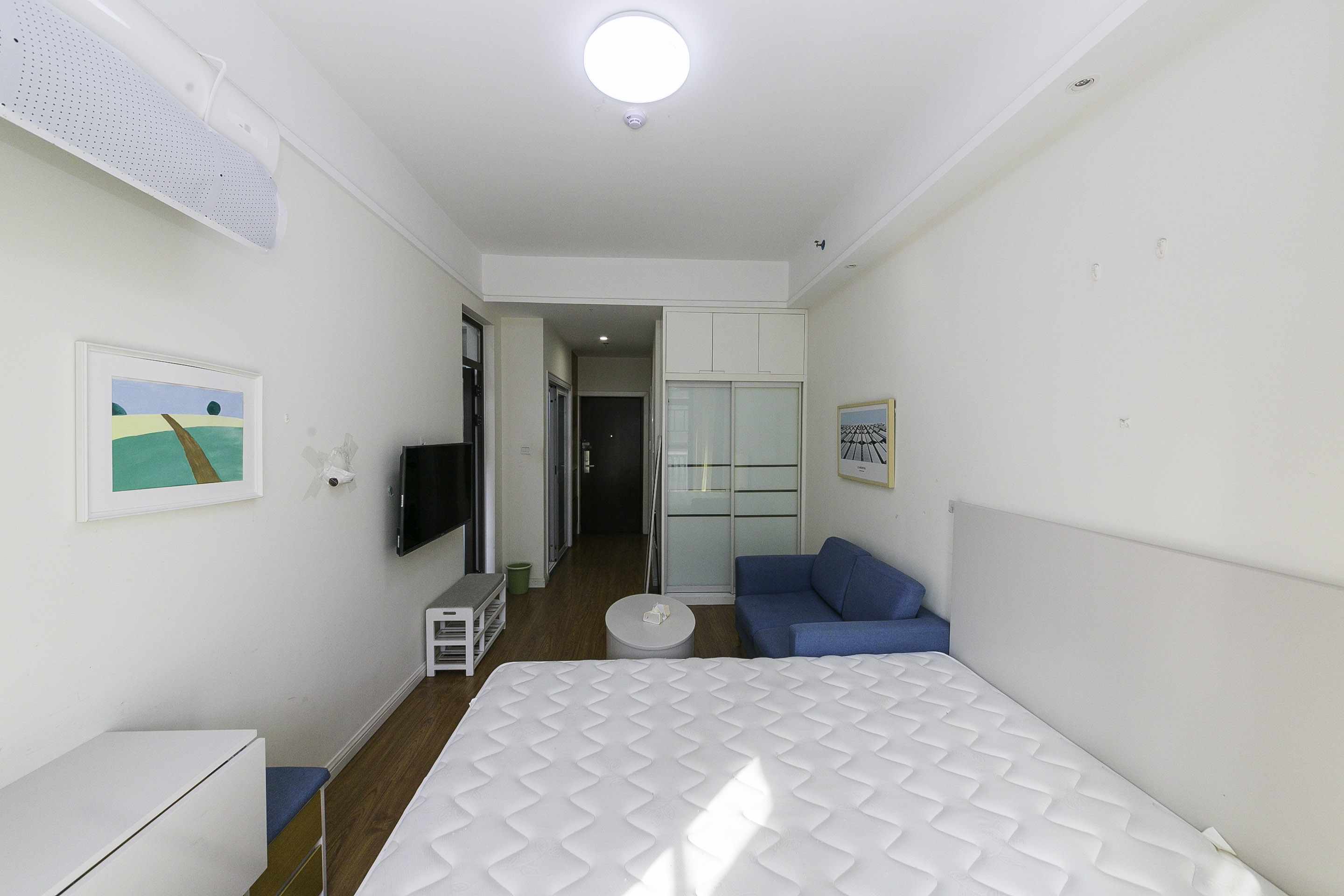 中建信和城  1室1厅1卫   52.00万卧室