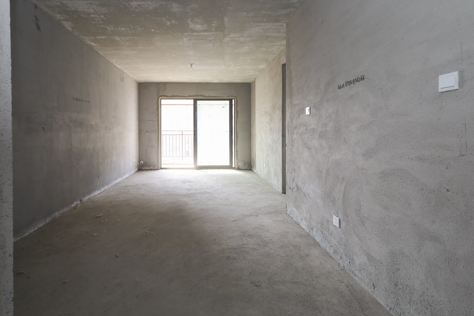 帝辰金缇水郡 3室2厅2卫 67.8万 帝辰金缇水郡 3室2厅2卫 67.8万客厅