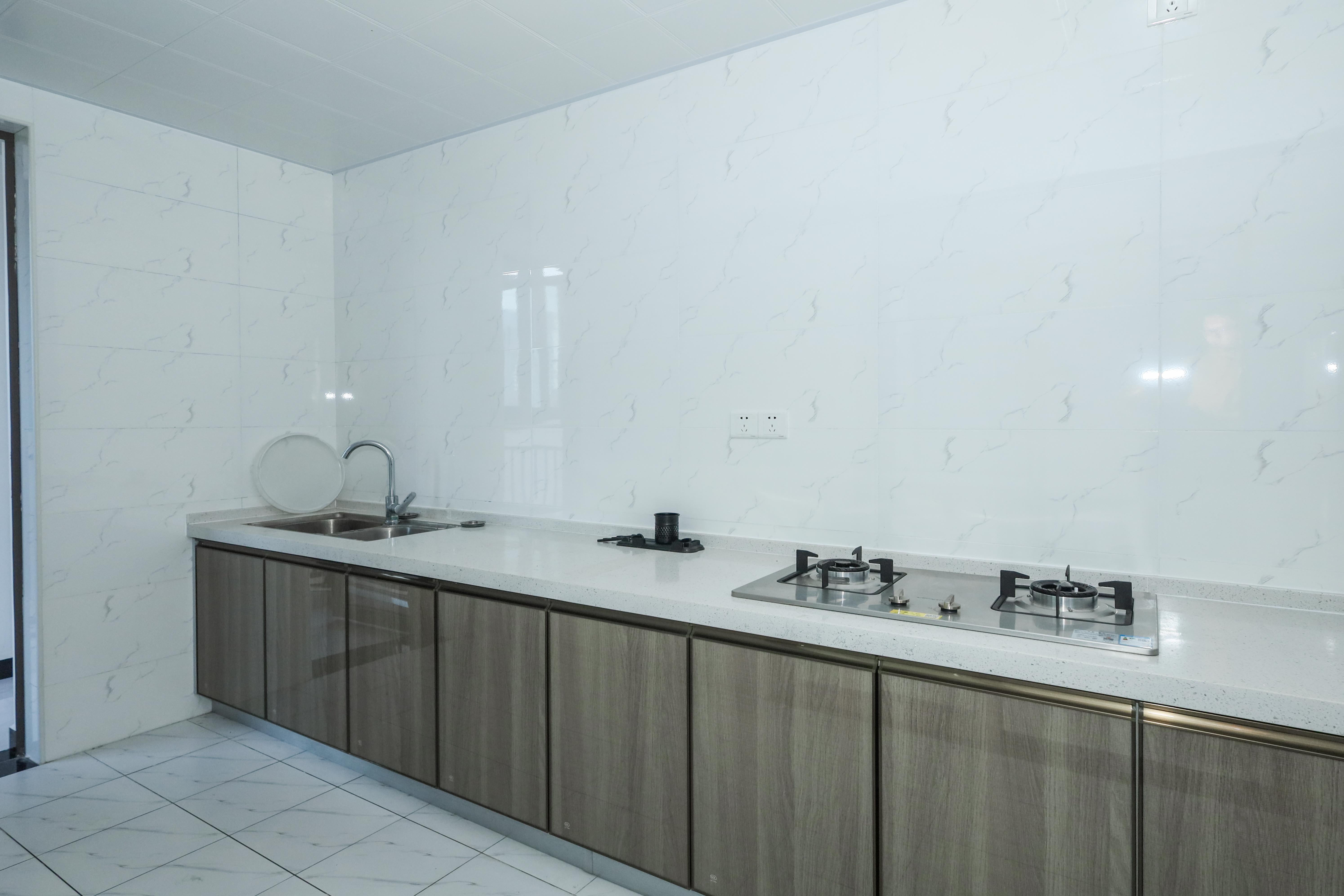 梅溪湖合能璞丽 4室2厅2卫 130.0万 梅溪湖合能璞丽 4室2厅2卫 130.0万厨房