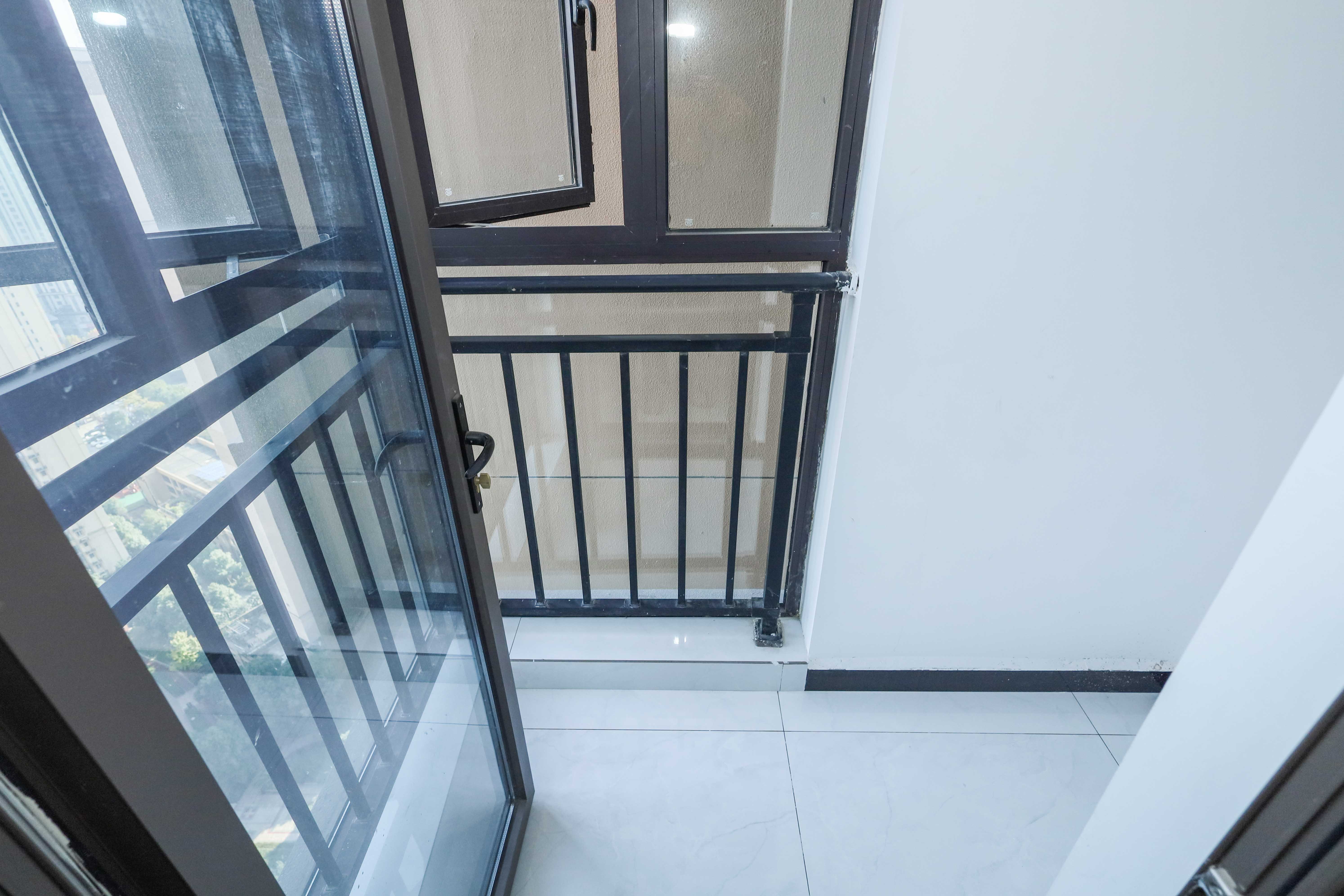 梅溪湖合能璞丽 4室2厅2卫 130.0万 梅溪湖合能璞丽 4室2厅2卫 130.0万厨房