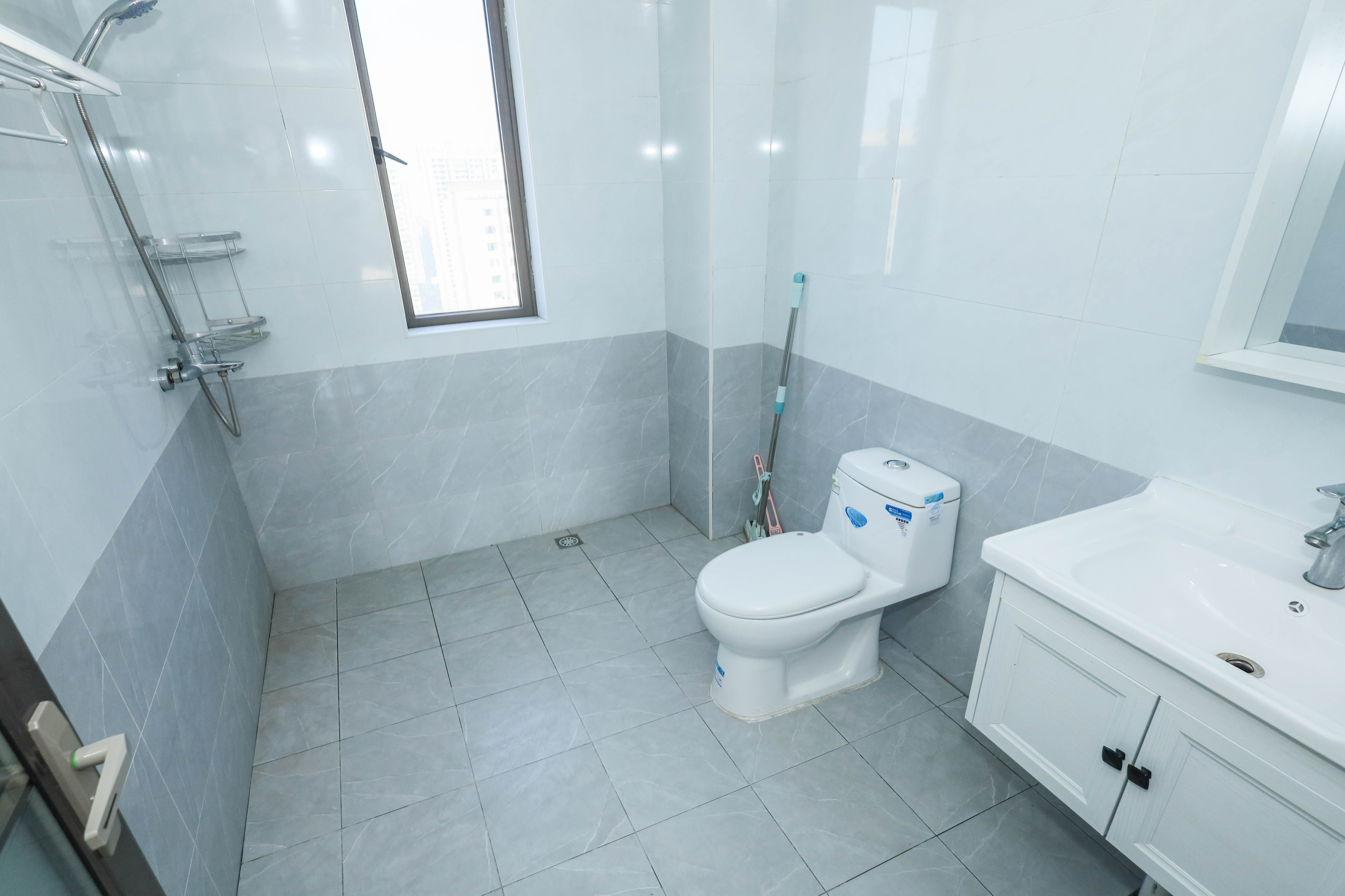 梅溪湖合能璞丽 4室2厅2卫 130.0万 梅溪湖合能璞丽 4室2厅2卫 130.0万卫生间