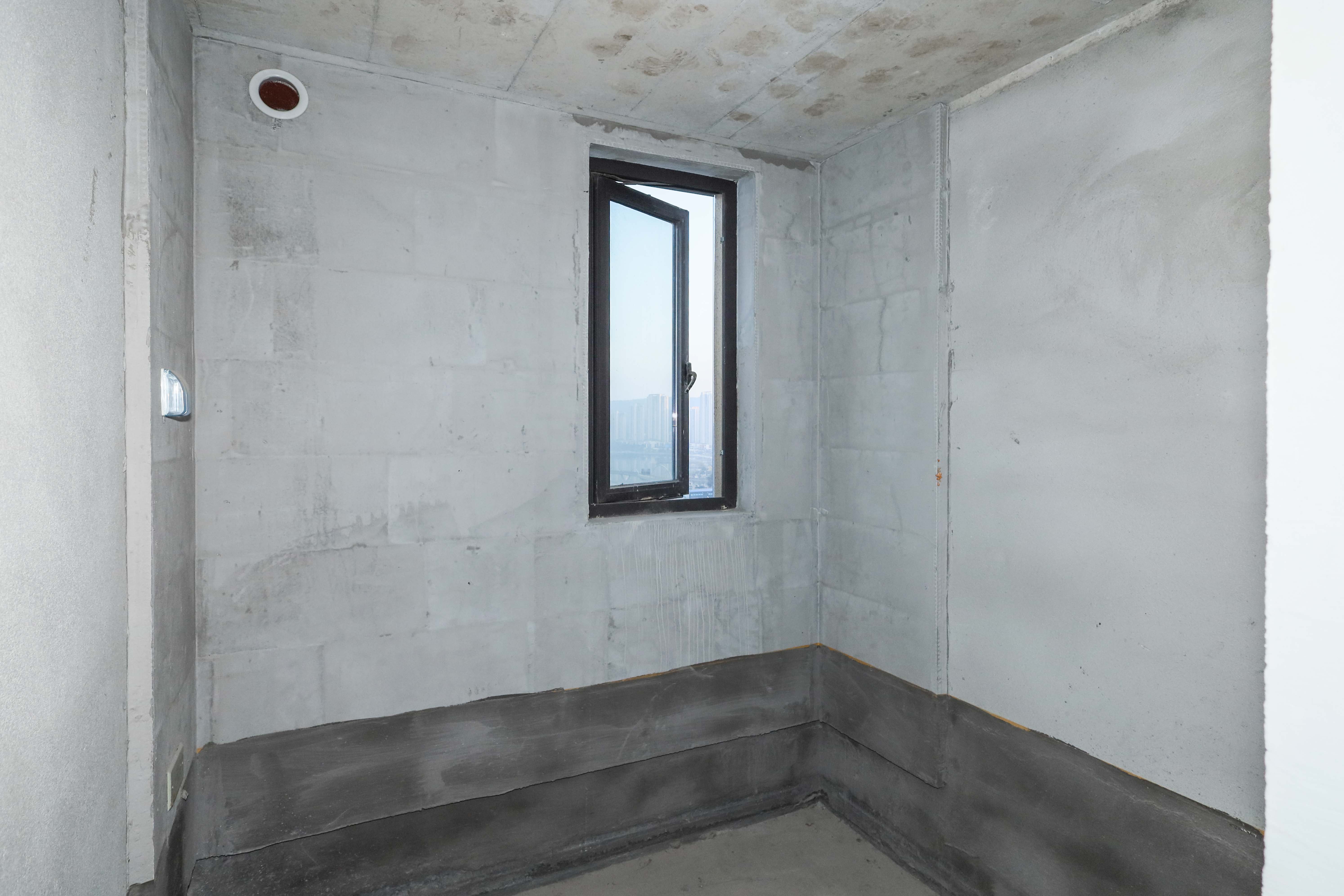 建发央著  4室2厅2卫   295.00万卫生间