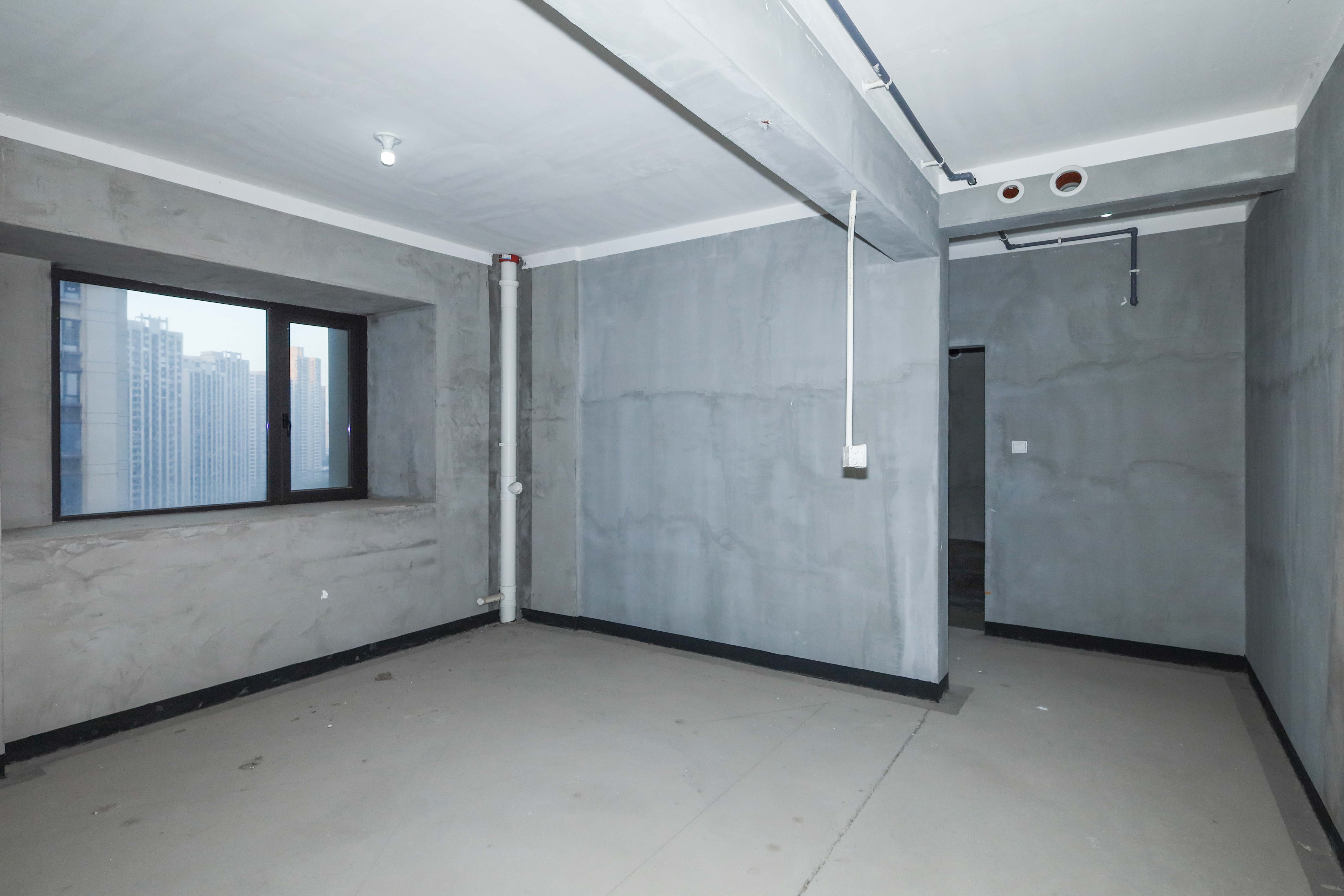 建发央著  4室2厅2卫   295.00万卧室
