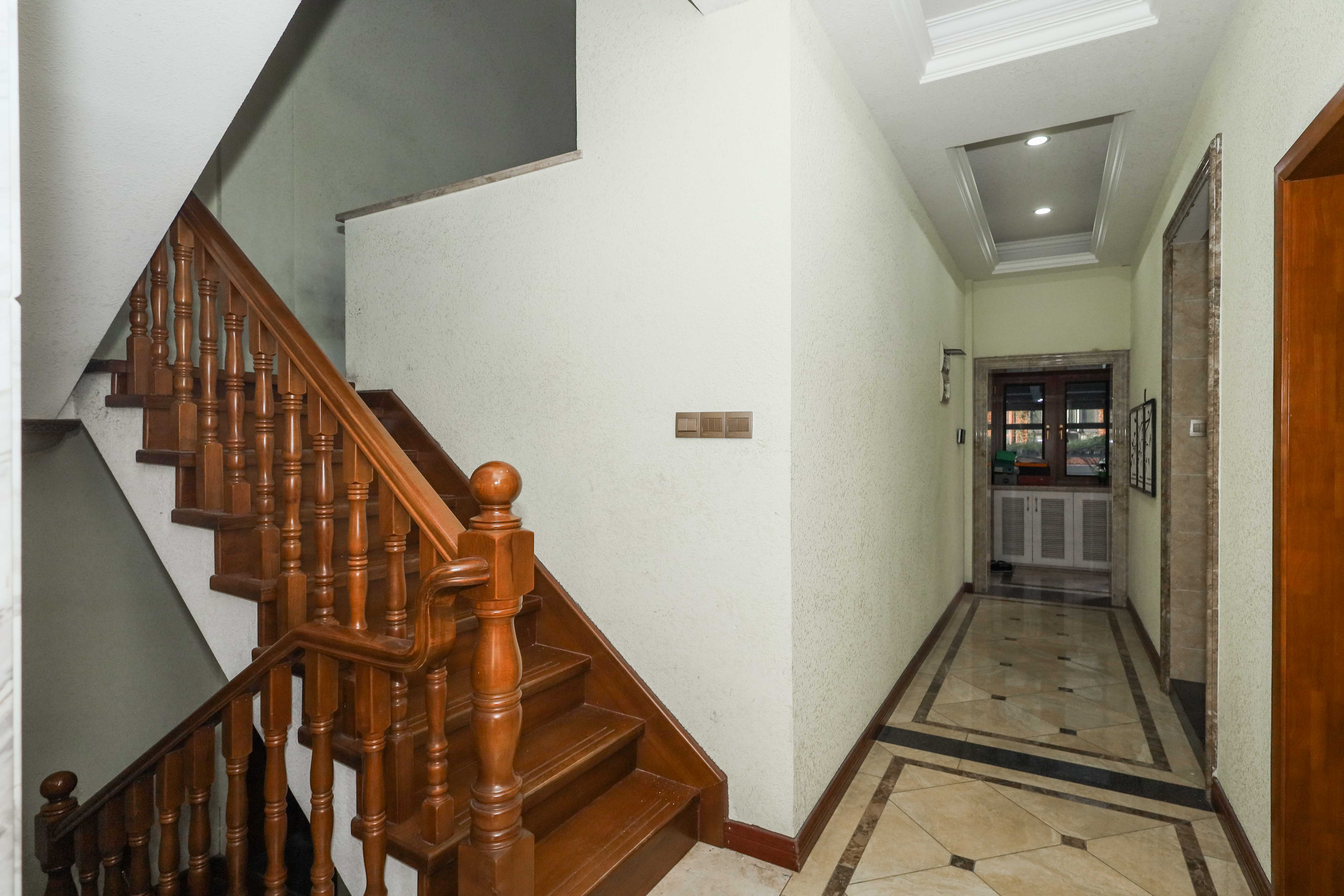 山水英伦  5室2厅3卫    385.0万 山水英伦  5室2厅3卫    385.0万其他