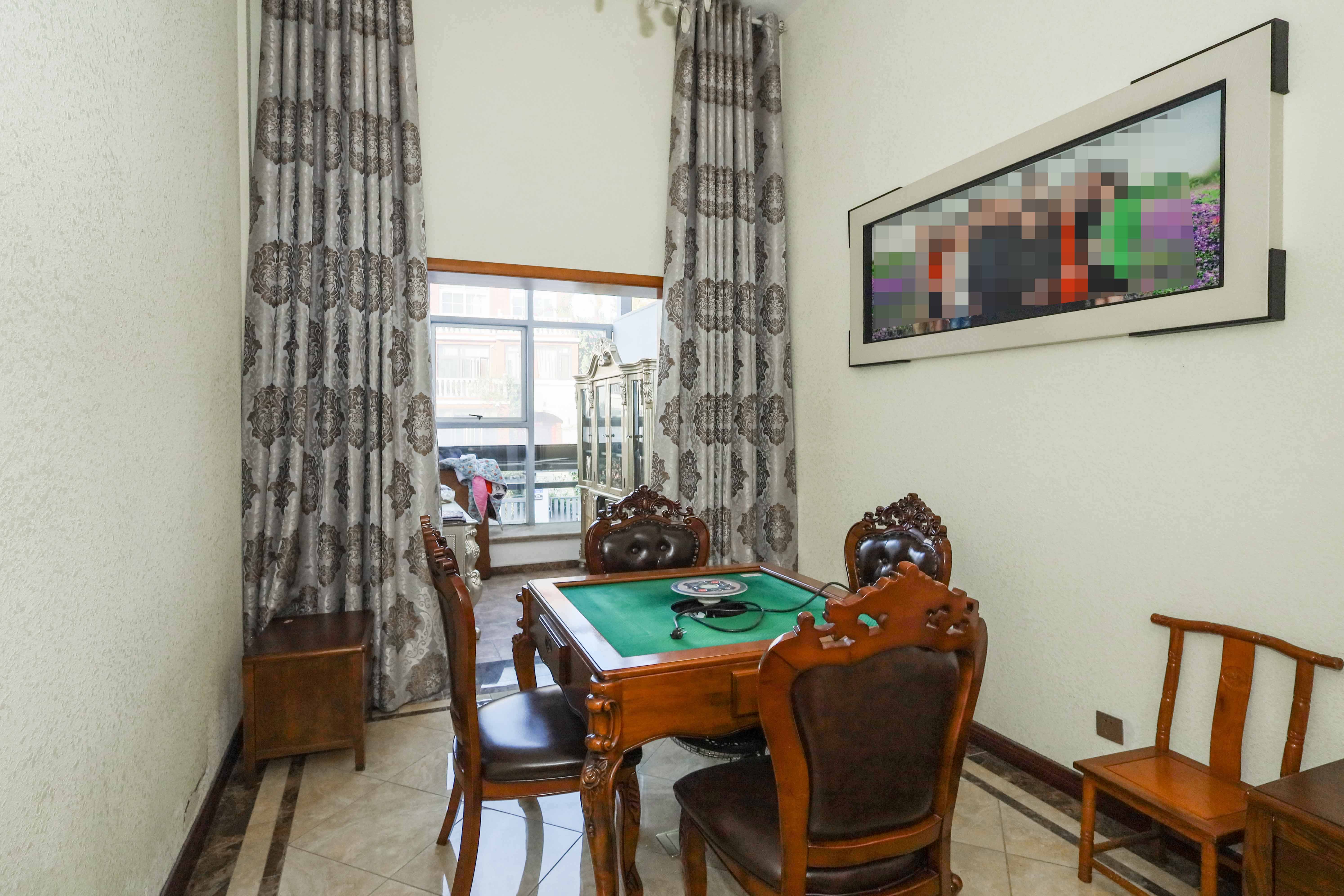 山水英伦  5室2厅3卫    385.0万 山水英伦  5室2厅3卫    385.0万其他