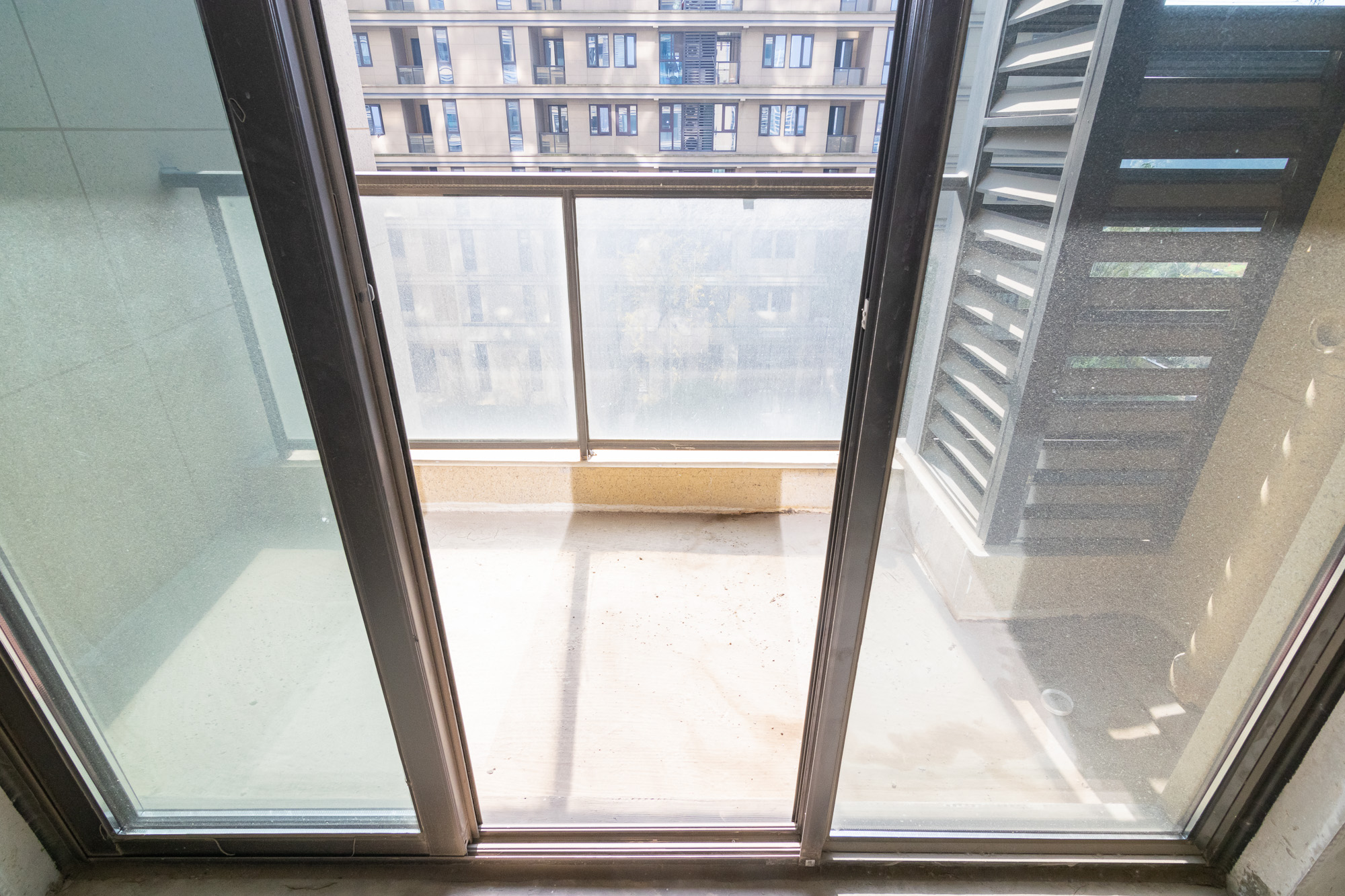 绿城高尔夫小镇 3室2厅2卫 119.0万 绿城高尔夫小镇 3室2厅2卫 119.0万阳台