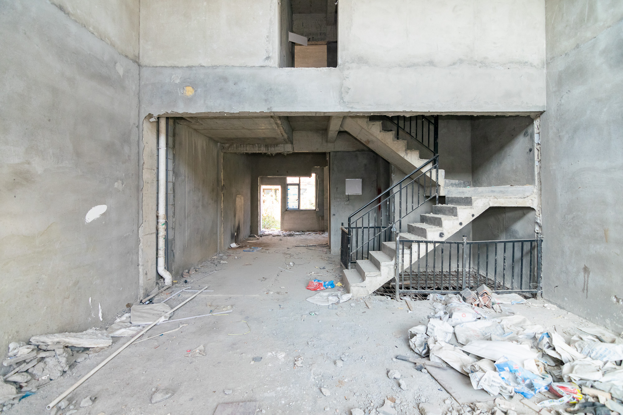 碧桂园高尔夫花园  5室2厅3卫    450.0万客厅