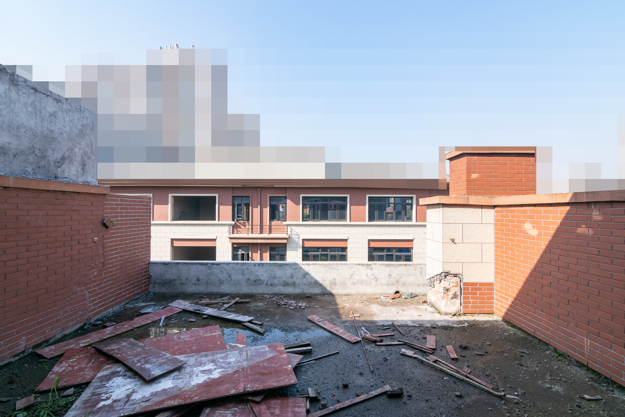 碧桂园高尔夫花园  5室2厅3卫    450.0万 碧桂园高尔夫花园  5室2厅3卫    450.0万阳台