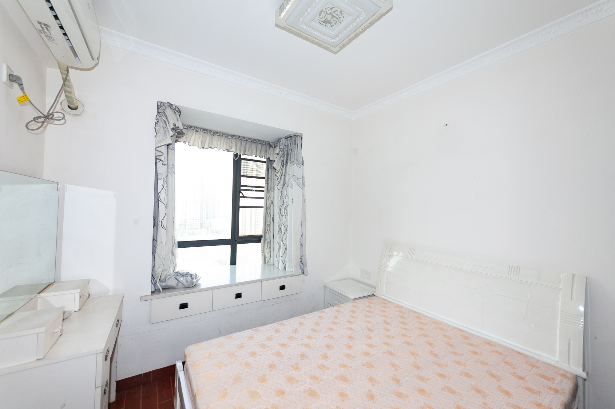 盛腾学林西岸  23室2厅2卫    76.5万 盛腾学林西岸  23室2厅2卫    76.5万卧室