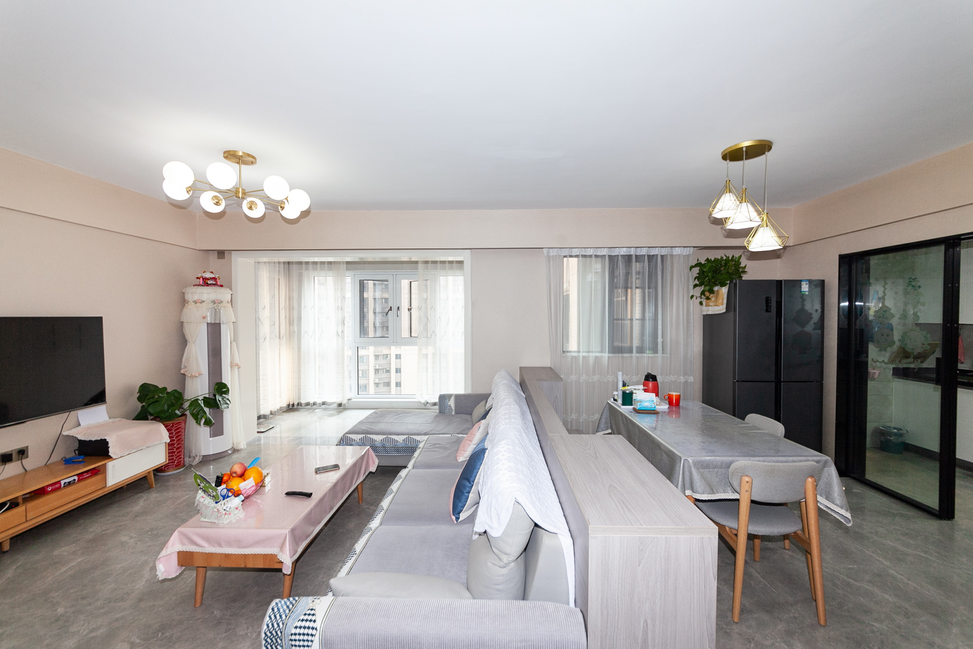 时代倾城四期 3室2厅2卫 135.0万 时代倾城四期 3室2厅2卫 135.0万客厅