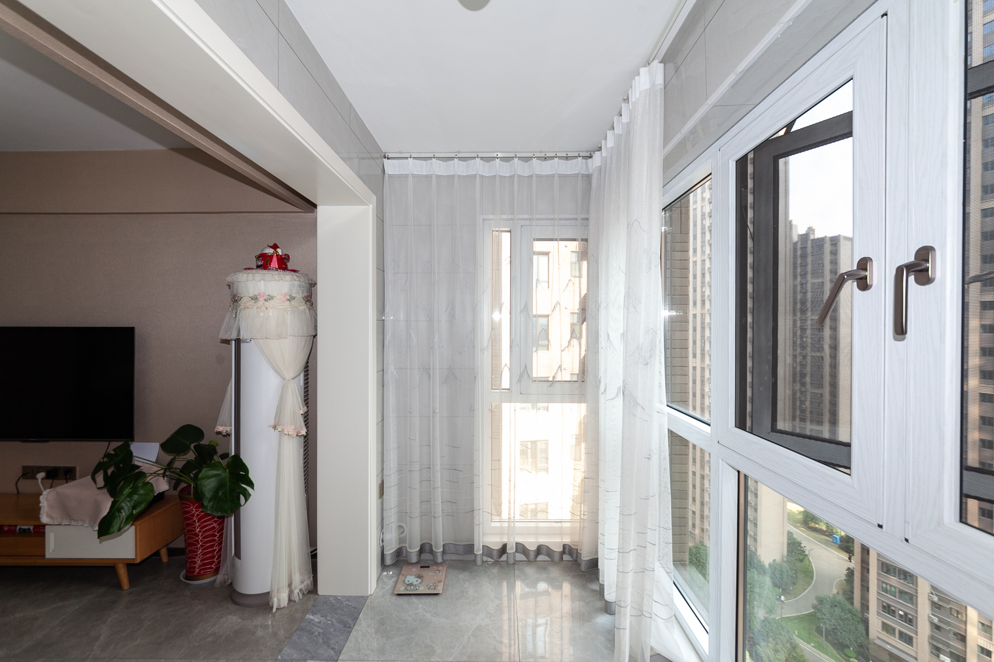 时代倾城四期 3室2厅2卫 135.0万 时代倾城四期 3室2厅2卫 135.0万阳台