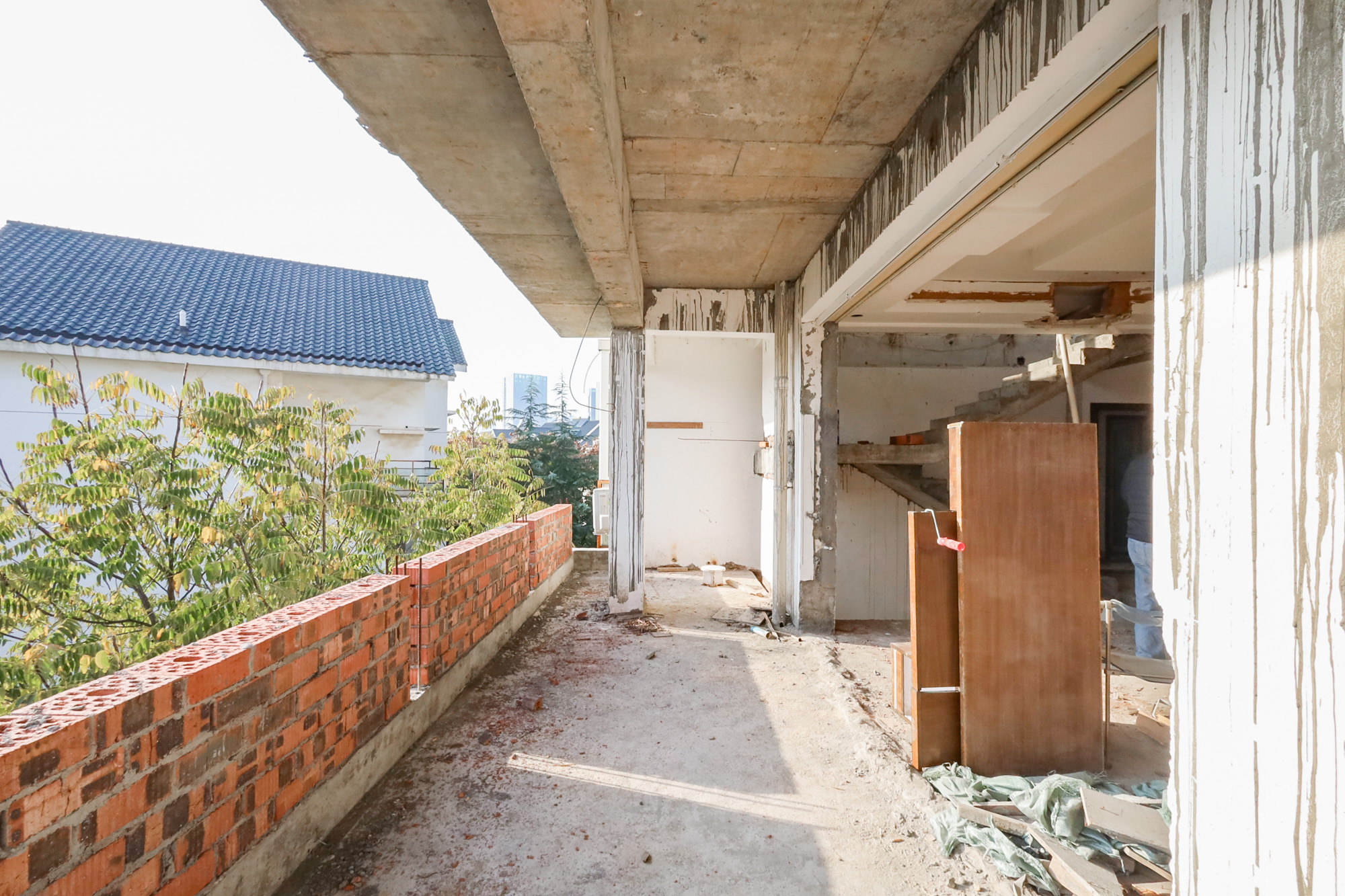 八方小区A区  5室2厅2卫   992.00万阳台