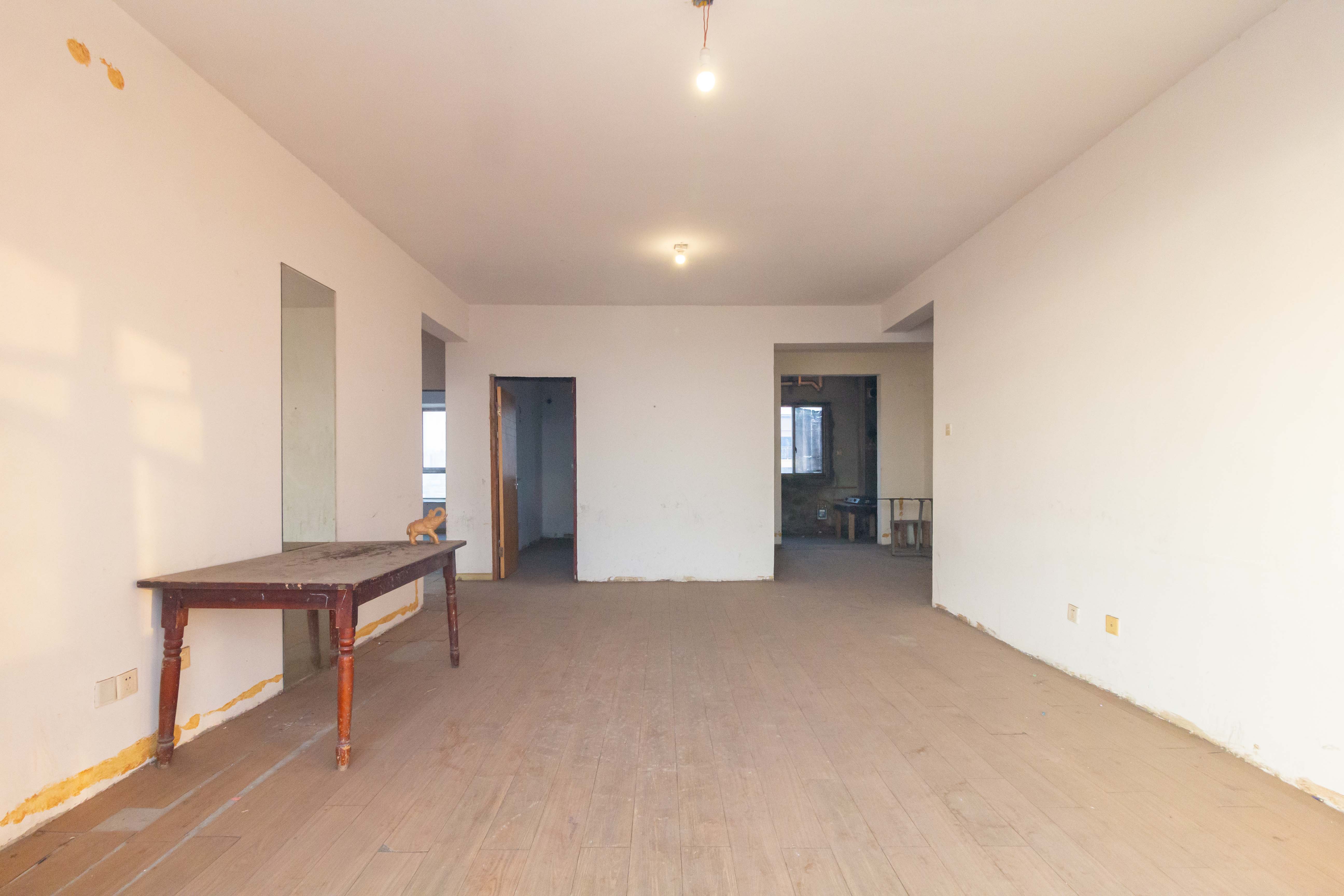 湖南有色地质勘查局宿舍(榔梨镇) 3室2厅2卫 75.8万 湖南有色地质勘查局宿舍(榔梨镇) 3室2厅2卫 75.8万客厅