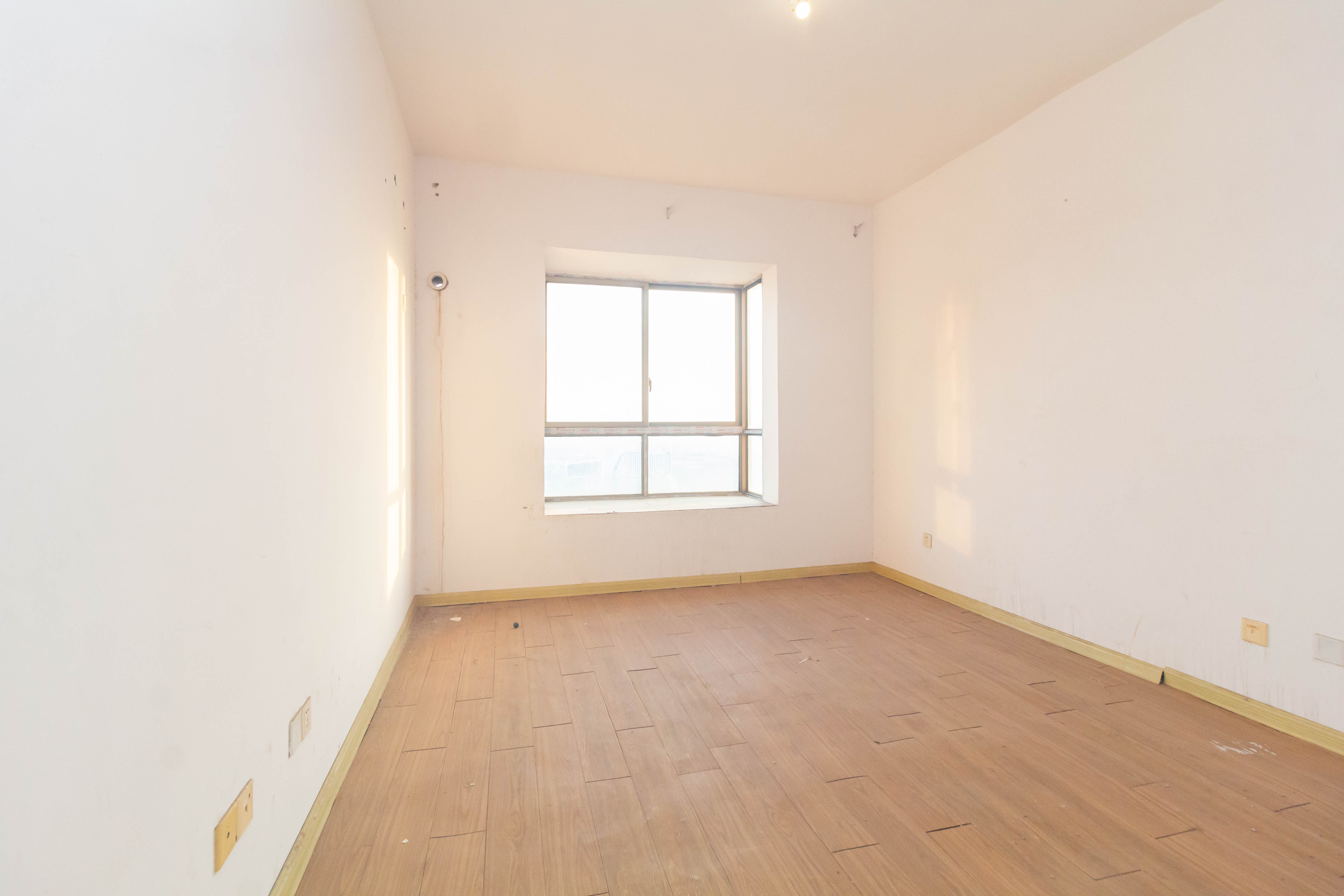 湖南有色地质勘查局宿舍(榔梨镇) 3室2厅2卫 75.8万 湖南有色地质勘查局宿舍(榔梨镇) 3室2厅2卫 75.8万卧室