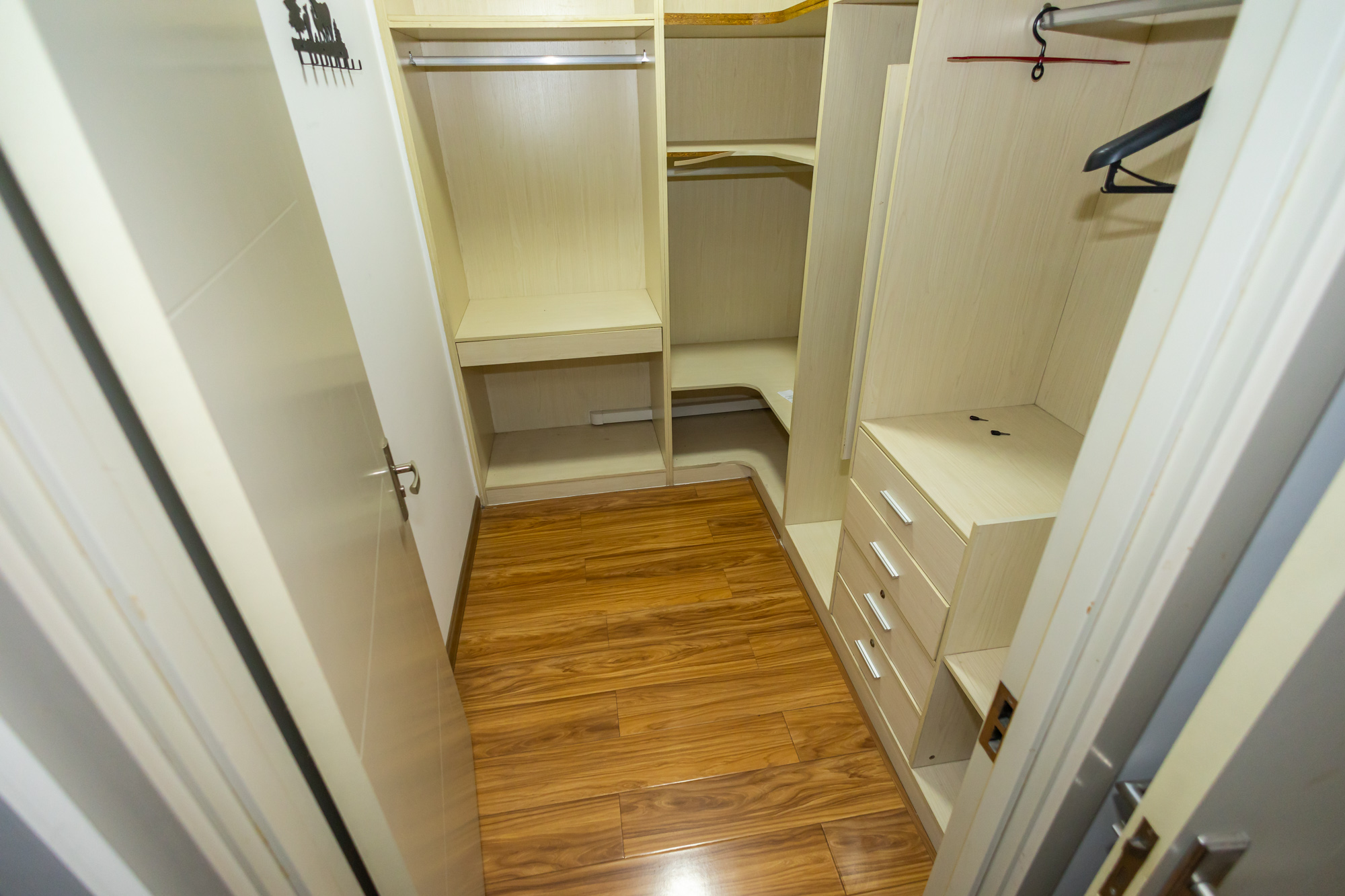 紫晶城 4室2厅2卫 92.7万 紫晶城 4室2厅2卫 92.7万其他