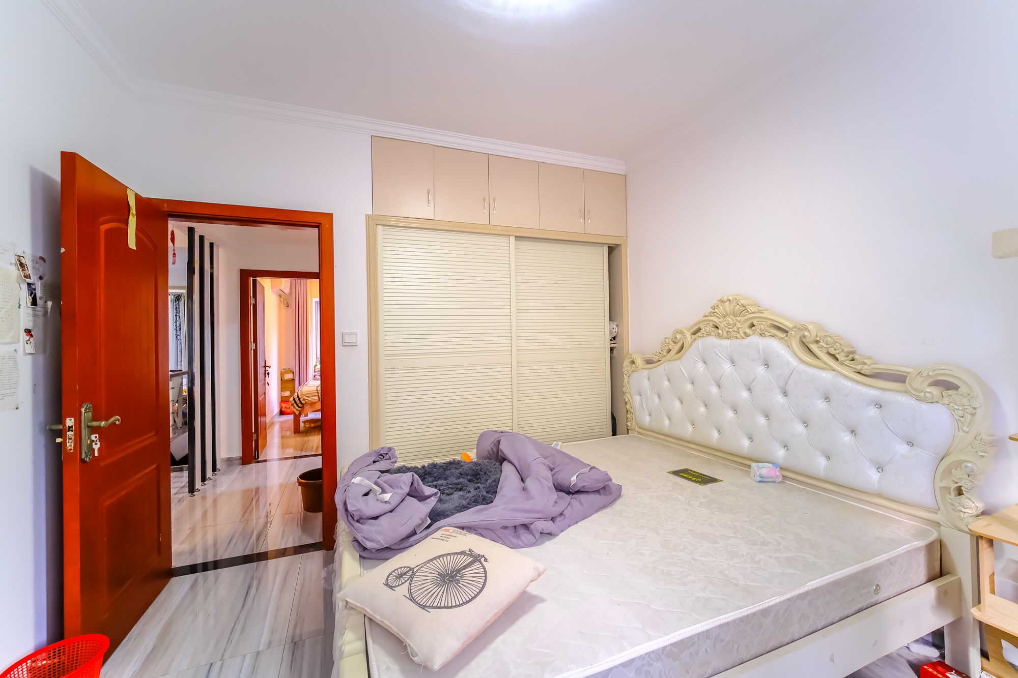 荣盛花语城  5室6厅5卫    108.0万 荣盛花语城  5室6厅5卫    108.0万卧室