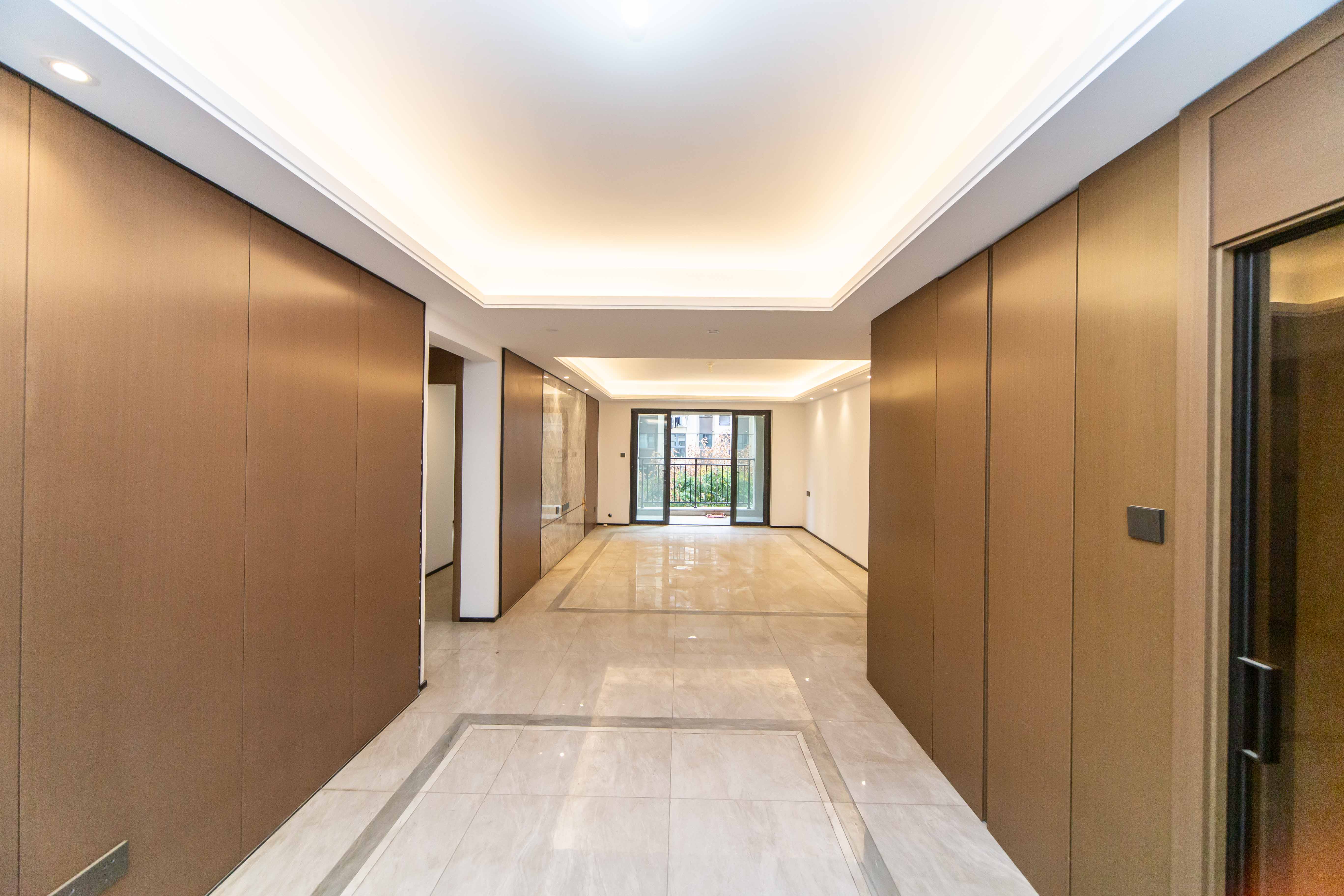 万科魅力之城天阔里  4室2厅2卫    238.0万客厅