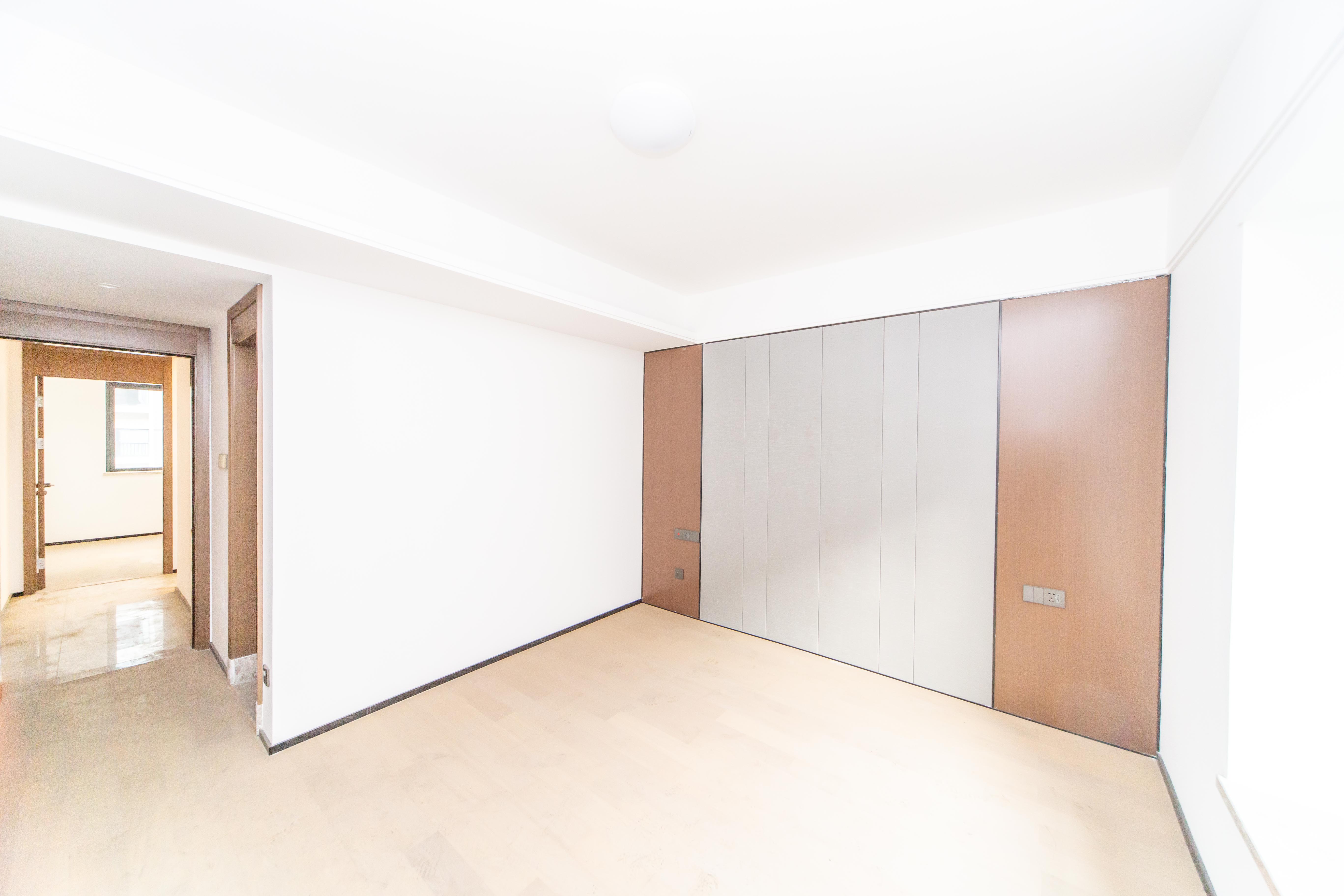 万科魅力之城天阔里  4室2厅2卫    238.0万卧室