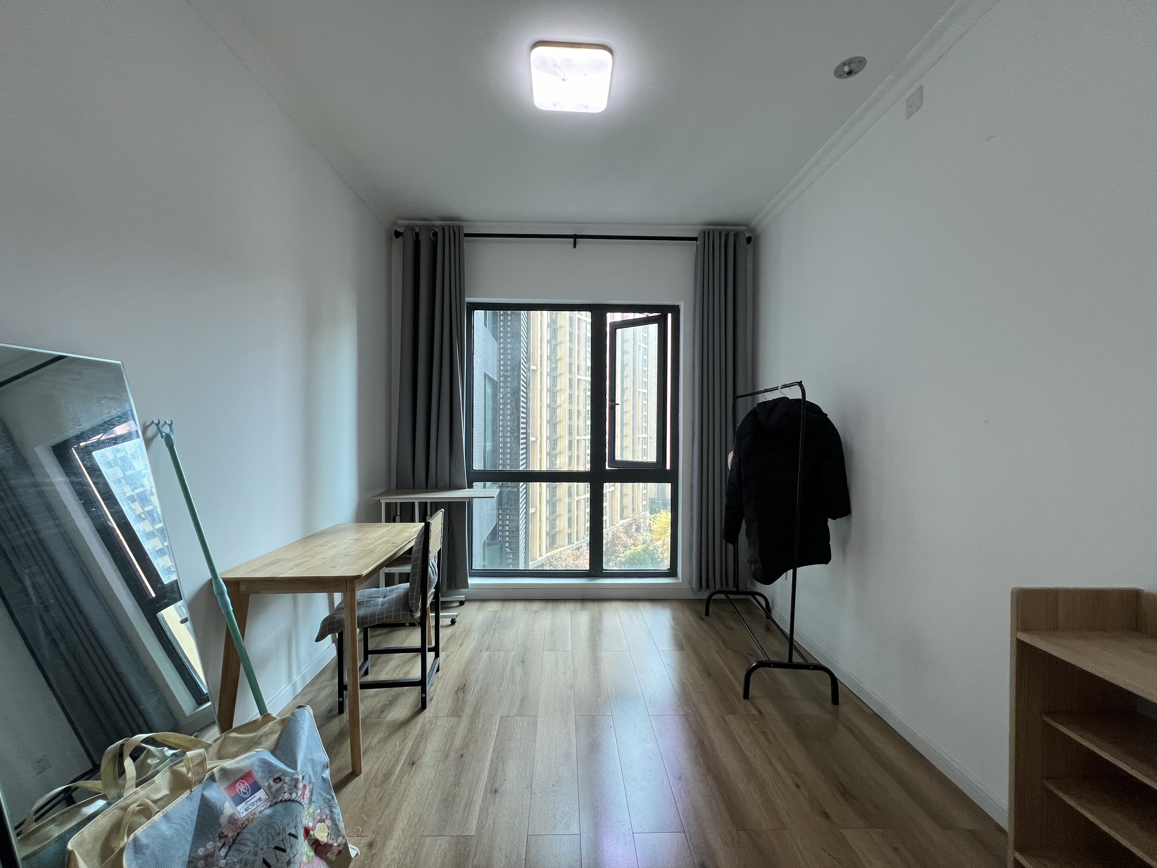 中天会展城A区  0室0厅0卫   2000.00元/月户型图