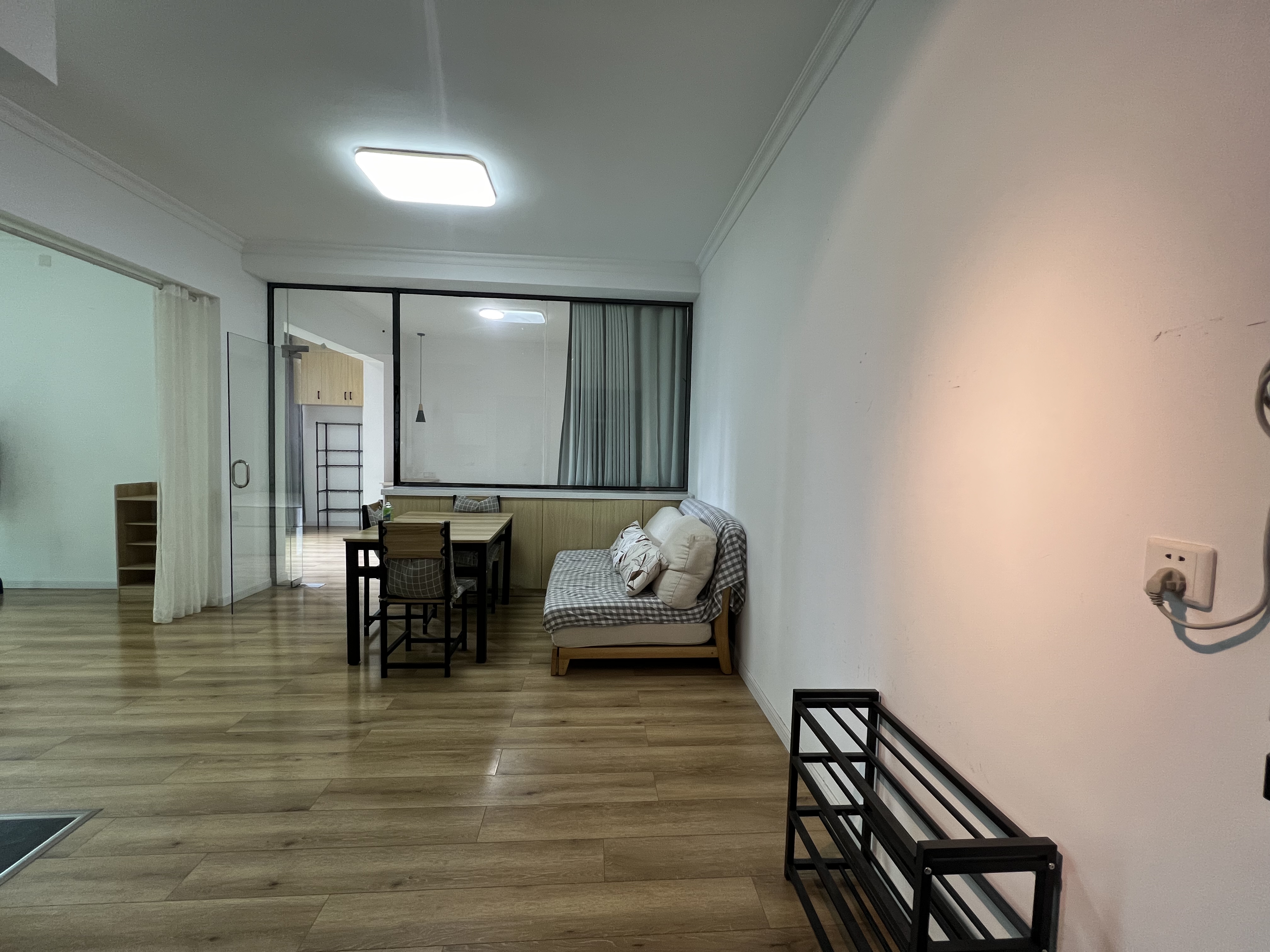 中天会展城A区  0室0厅0卫   2000.00元/月室内图