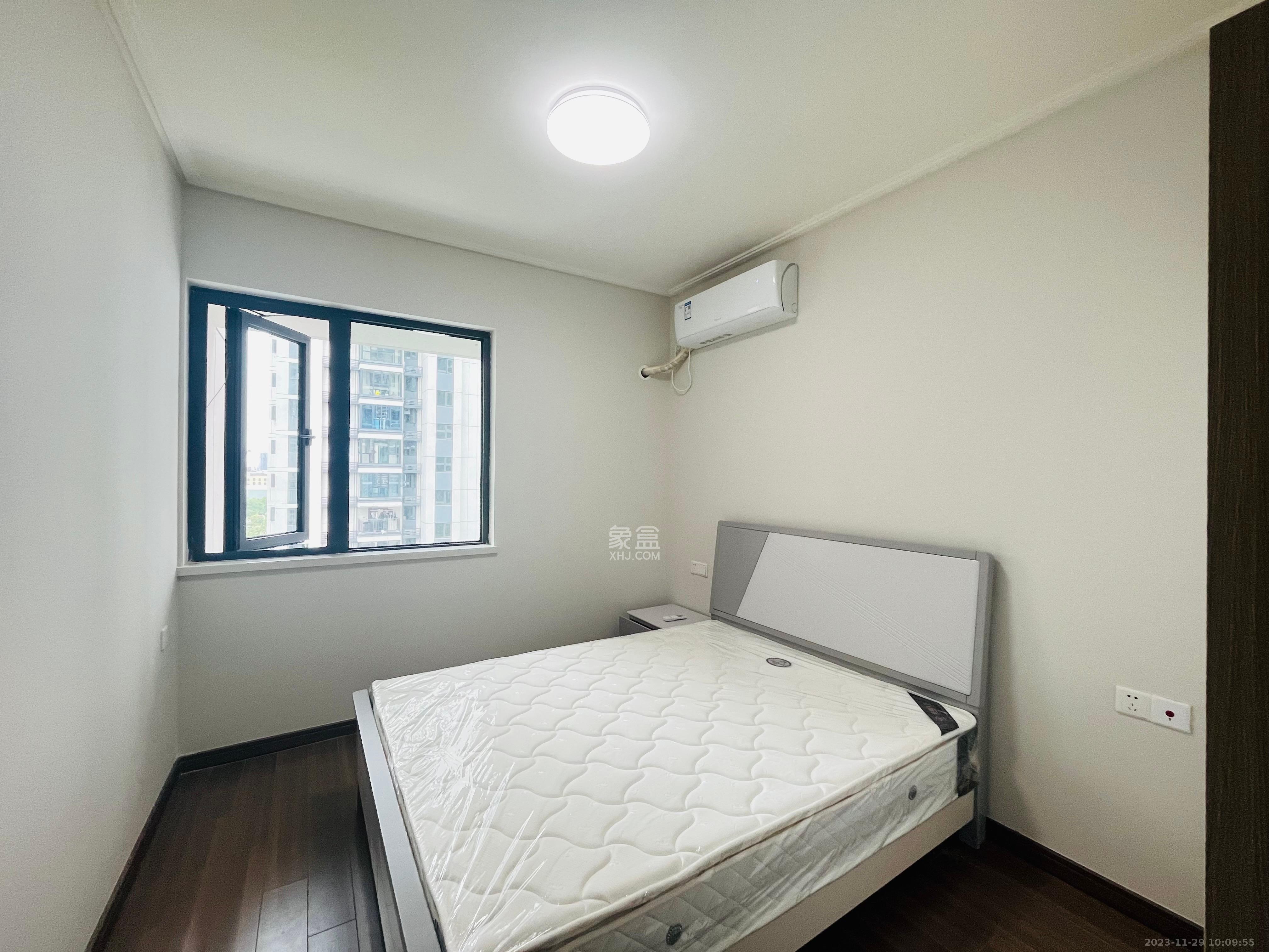 保利恒伟时光印象  4室2厅2卫    3300.0元/月室内图