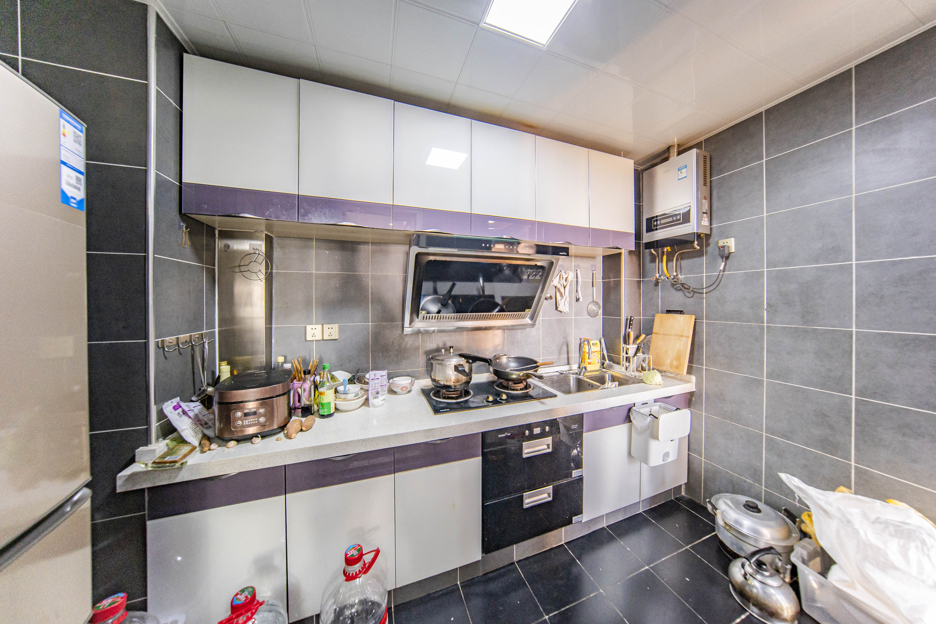 湘熙水郡(观澜海赋家园)  3室2厅1卫    98.0万 湘熙水郡(观澜海赋家园)  3室2厅1卫    98.0万厨房