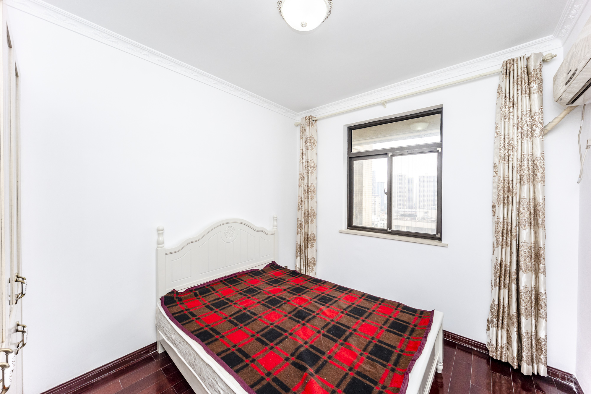 钱隆樽品(一、二、三期)  4室2厅2卫    128.8万 钱隆樽品(一、二、三期)  4室2厅2卫    128.8万卧室