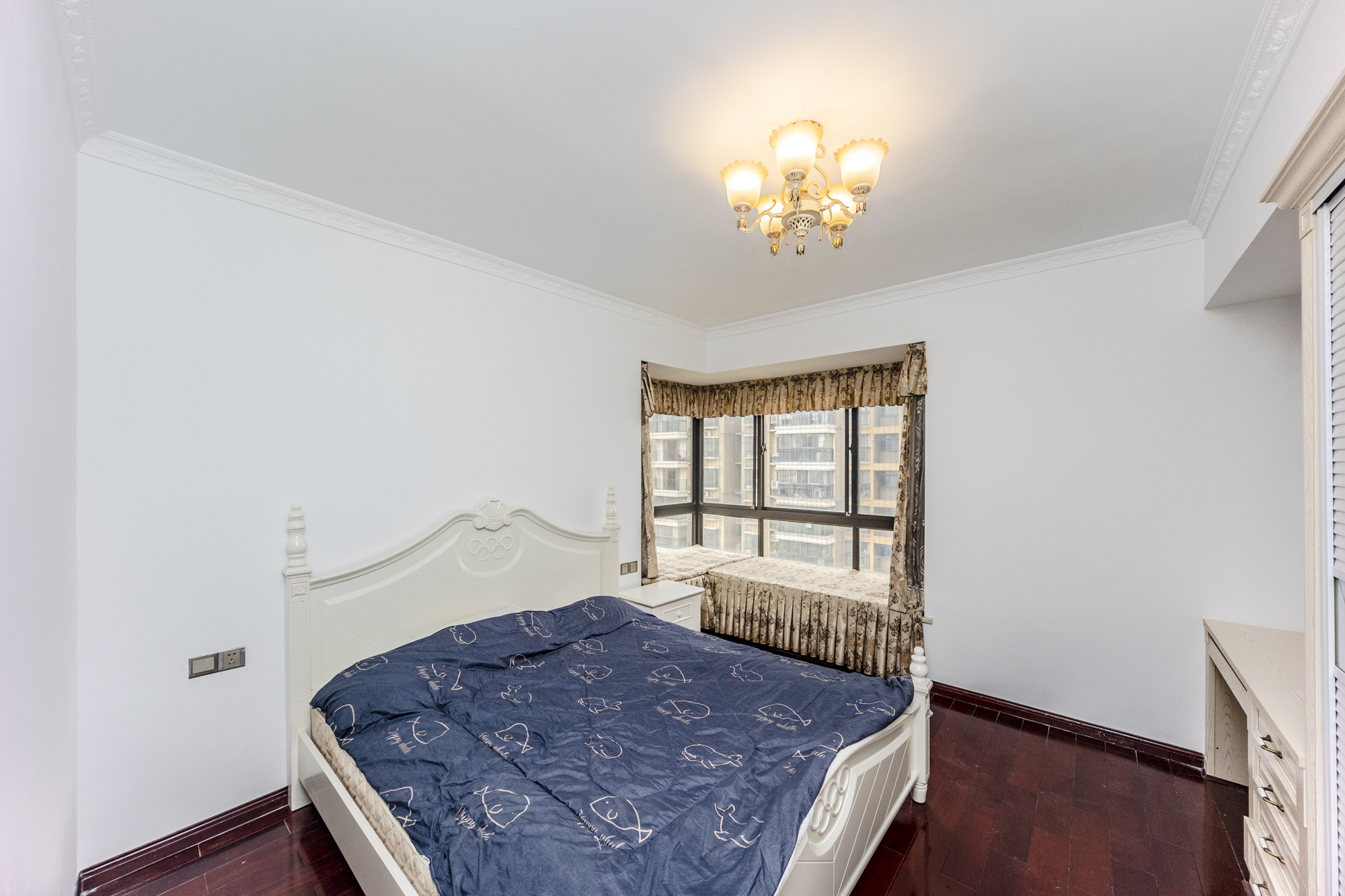 钱隆樽品(一、二、三期)  4室2厅2卫    128.8万 钱隆樽品(一、二、三期)  4室2厅2卫    128.8万卧室