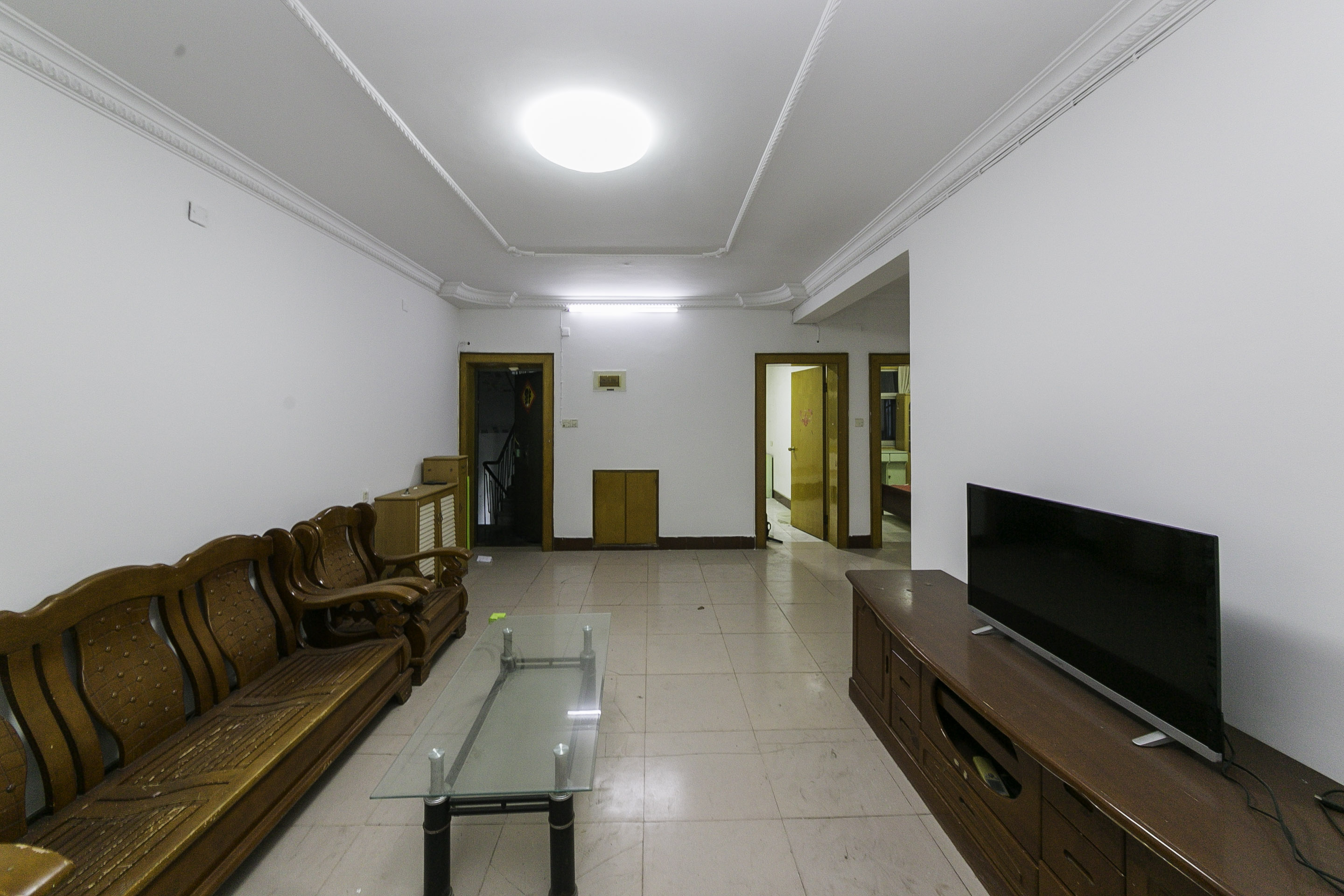 市委党校宿舍区  2室1厅1卫    80.0万 市委党校宿舍区  2室1厅1卫    80.0万客厅