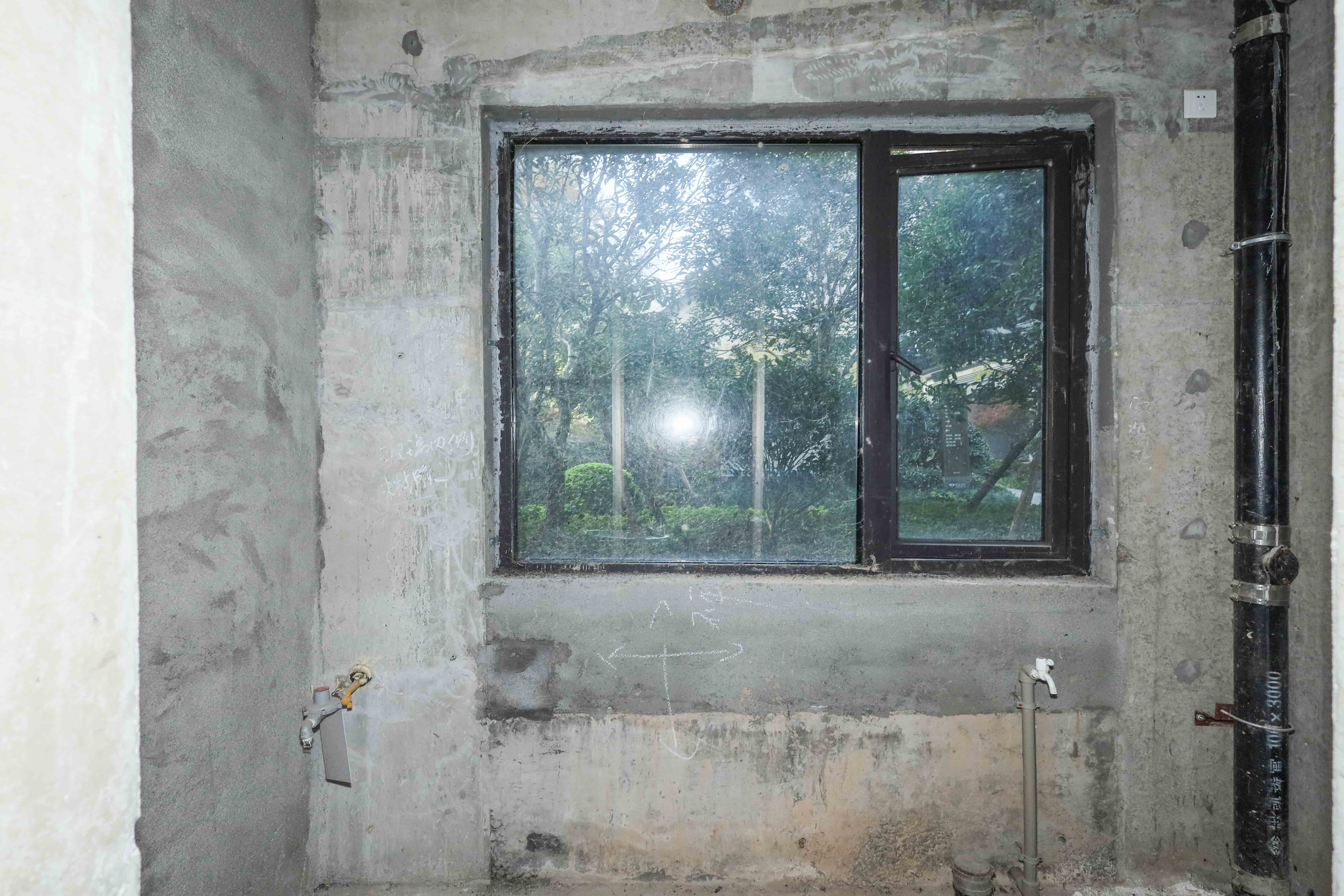 建发央著  2室1厅1卫   80.00万厨房