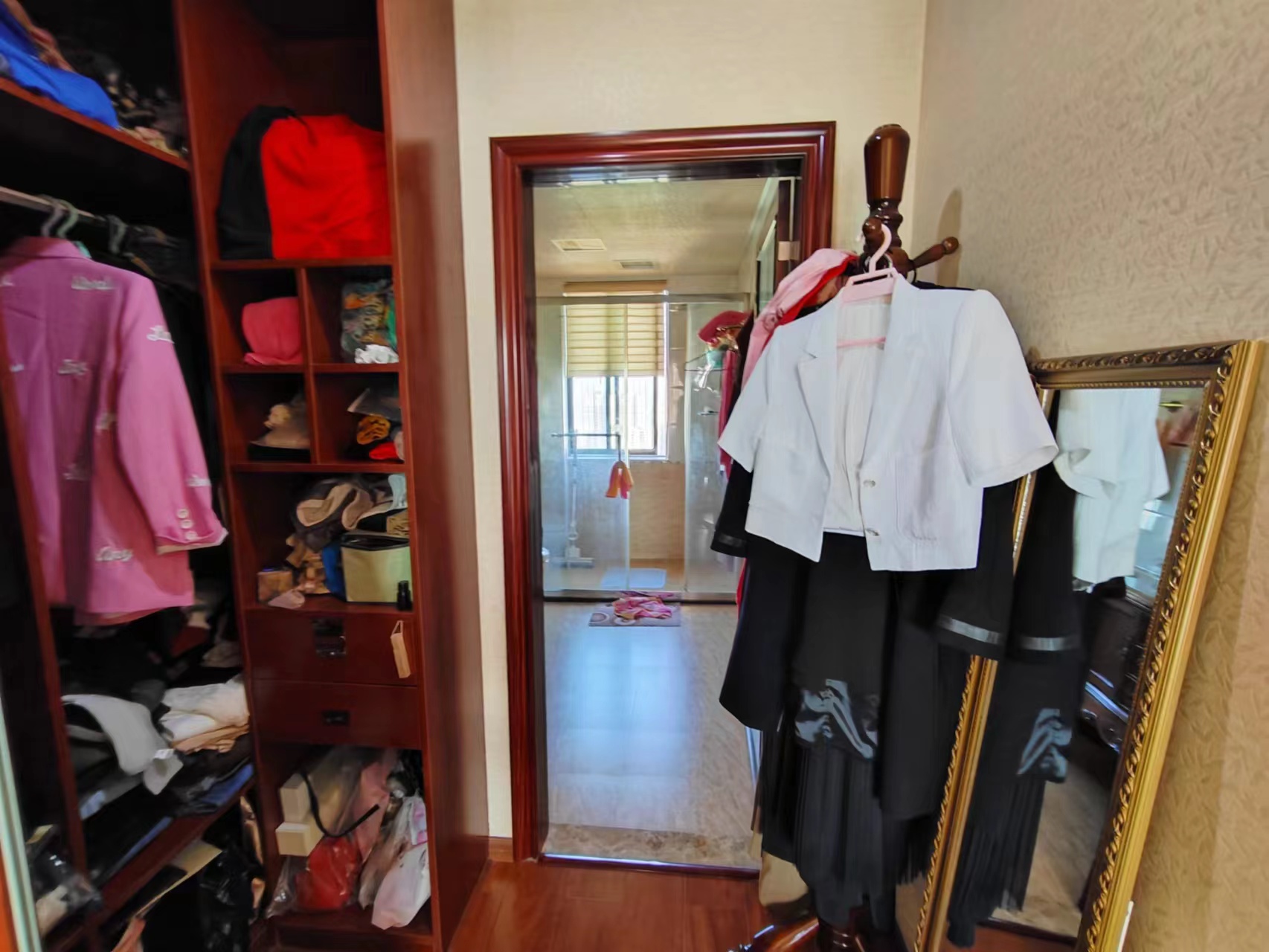 经世皇城 5室2厅2卫 134.0万 经世皇城 5室2厅2卫 134.0万室内图