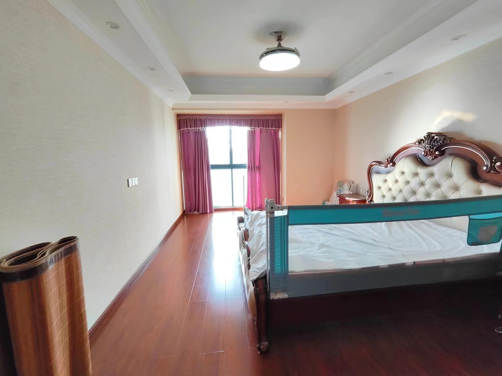 经世皇城 5室2厅2卫 134.0万 经世皇城 5室2厅2卫 134.0万室内图