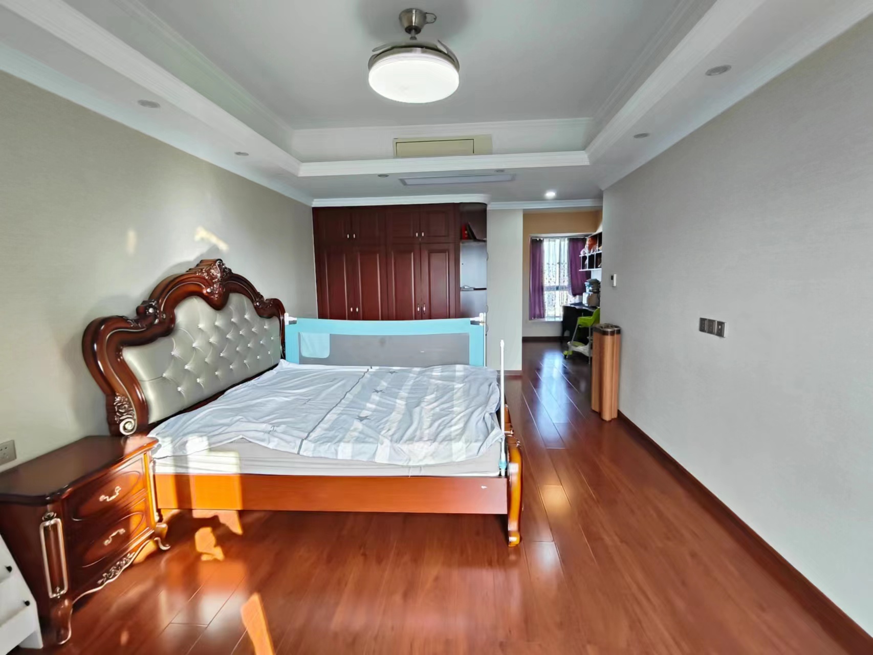 经世皇城 5室2厅2卫 134.0万 经世皇城 5室2厅2卫 134.0万室内图