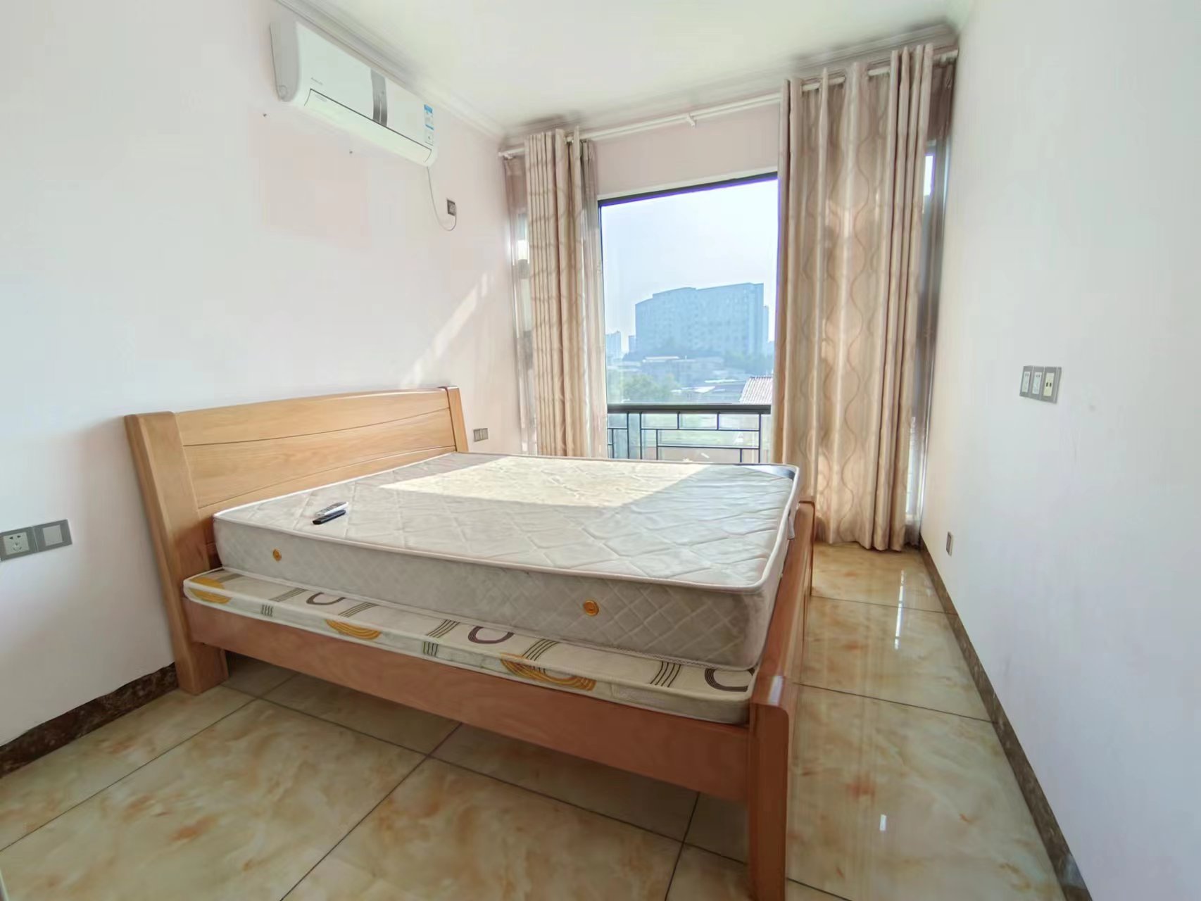 流金岁月-华晨国际  4室2厅2卫   108.00万 流金岁月-华晨国际  4室2厅2卫   108.00万室内图