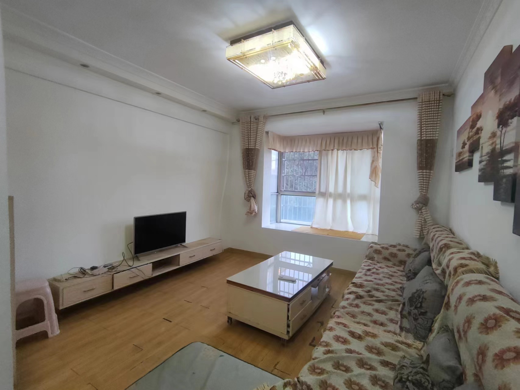 顺鑫佳园  2室2厅1卫    27.6万 顺鑫佳园  2室2厅1卫    27.6万室内图