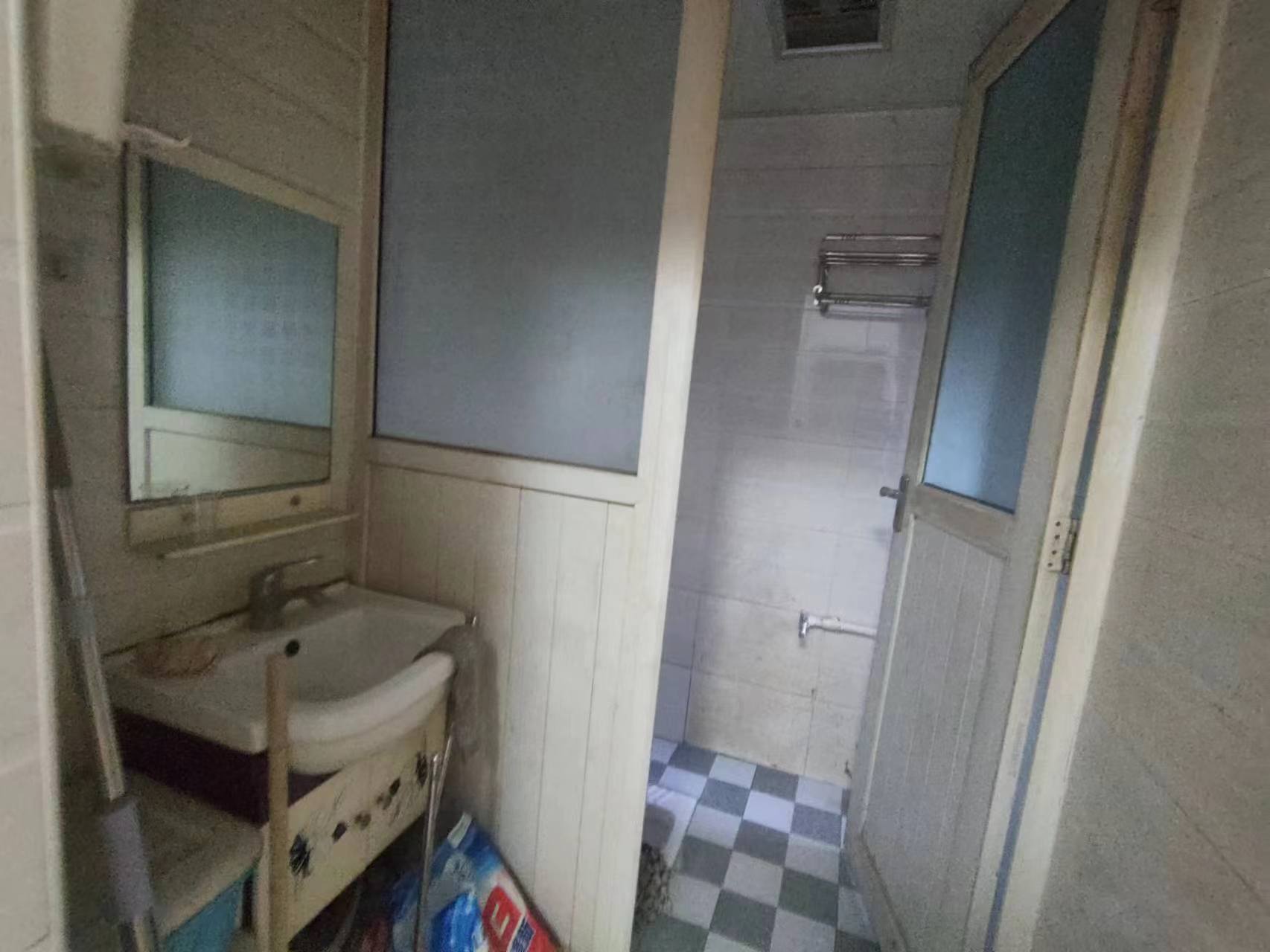 顺鑫佳园  2室2厅1卫    27.6万 顺鑫佳园  2室2厅1卫    27.6万室内图