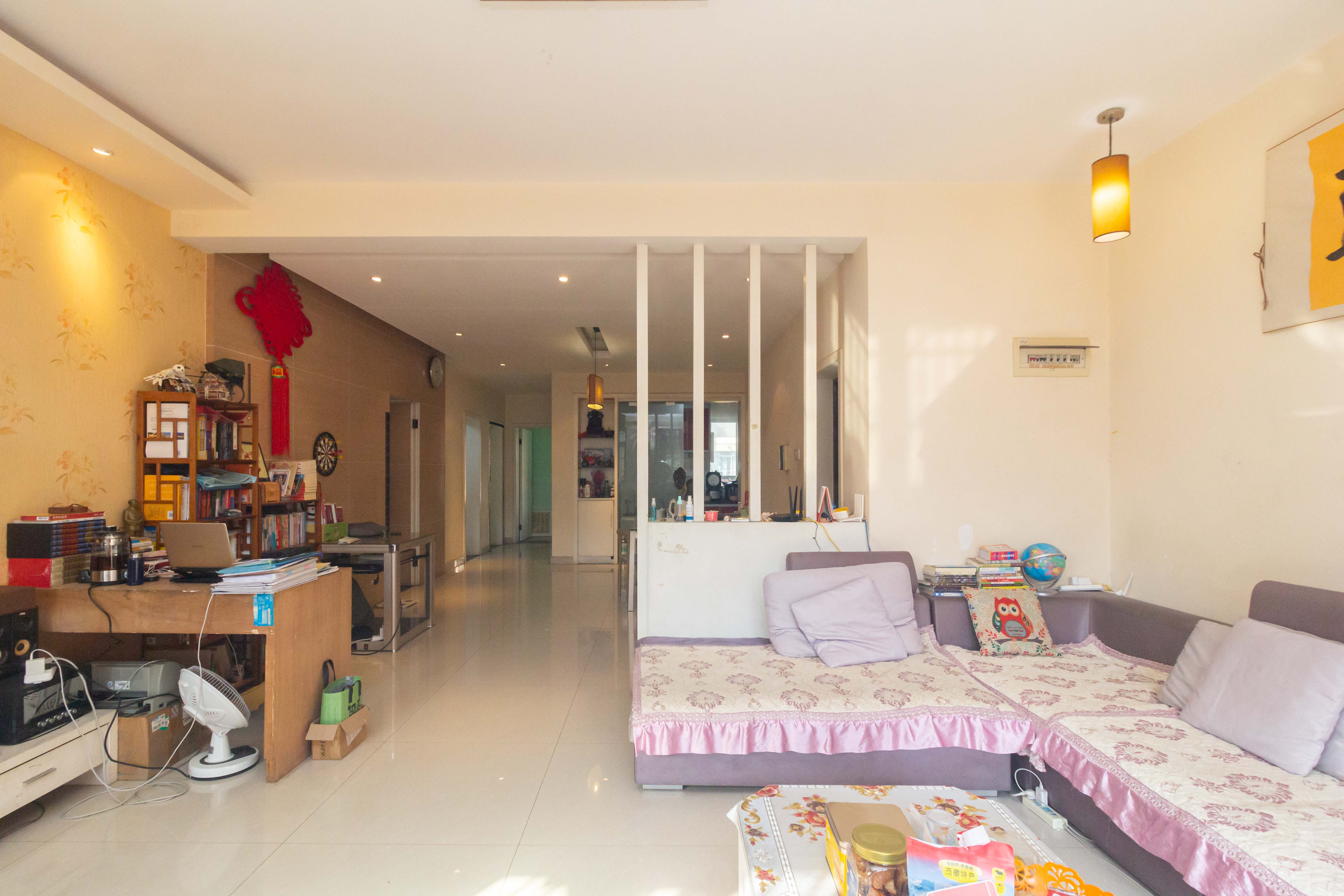 东业早安星城 3室2厅2卫 72.8万 东业早安星城 3室2厅2卫 72.8万客厅