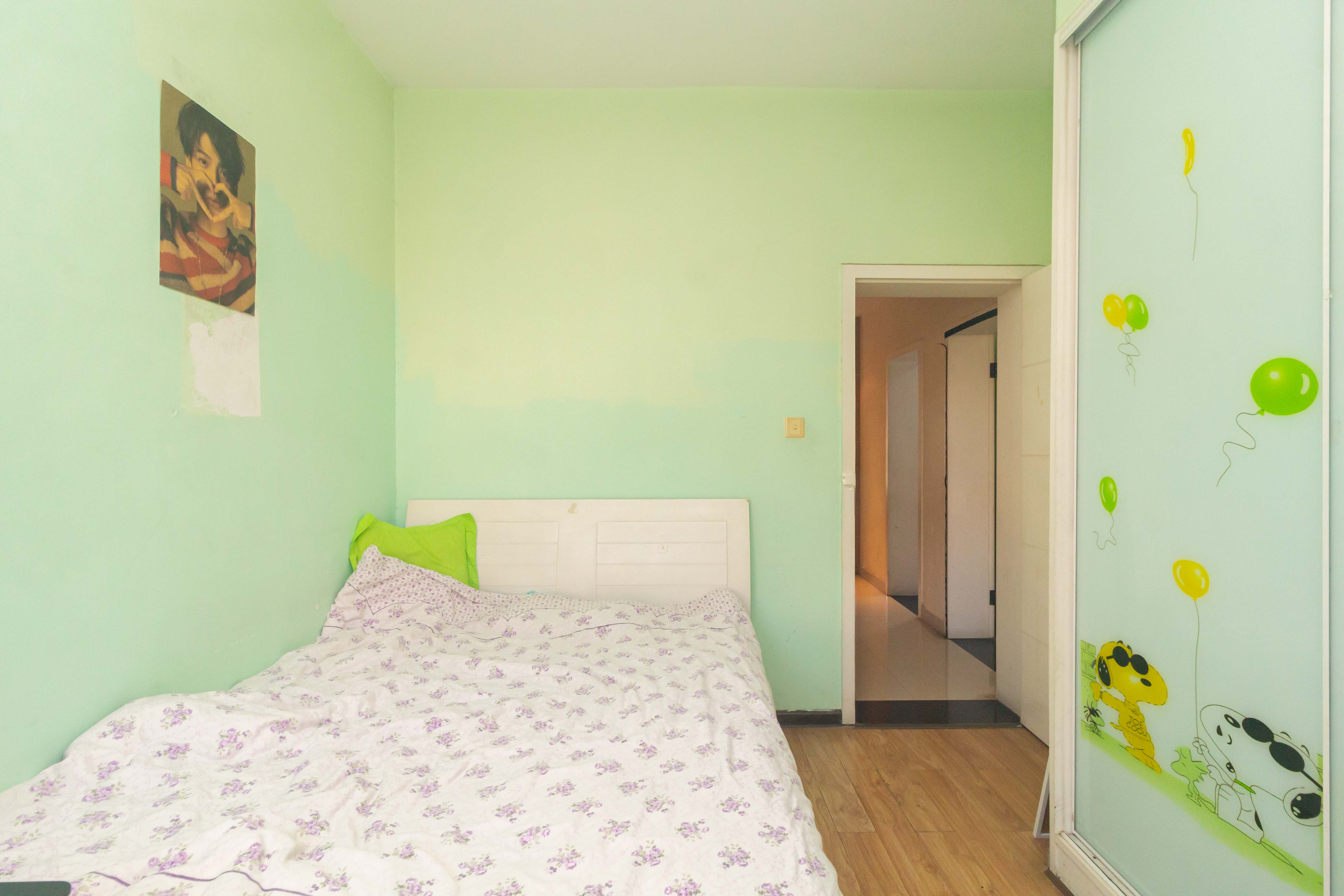 东业早安星城 3室2厅2卫 72.8万 东业早安星城 3室2厅2卫 72.8万卧室