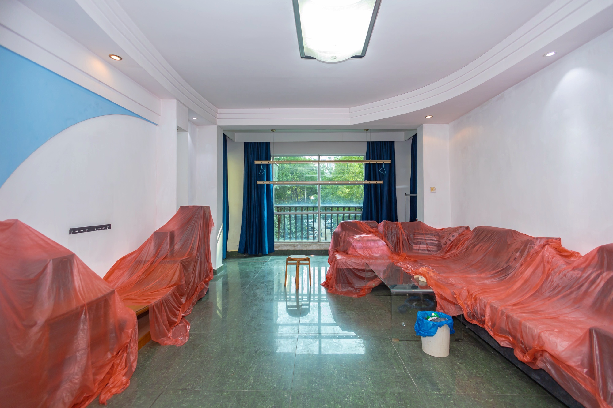 雍景园 3室2厅2卫 110.0万 雍景园 3室2厅2卫 110.0万客厅