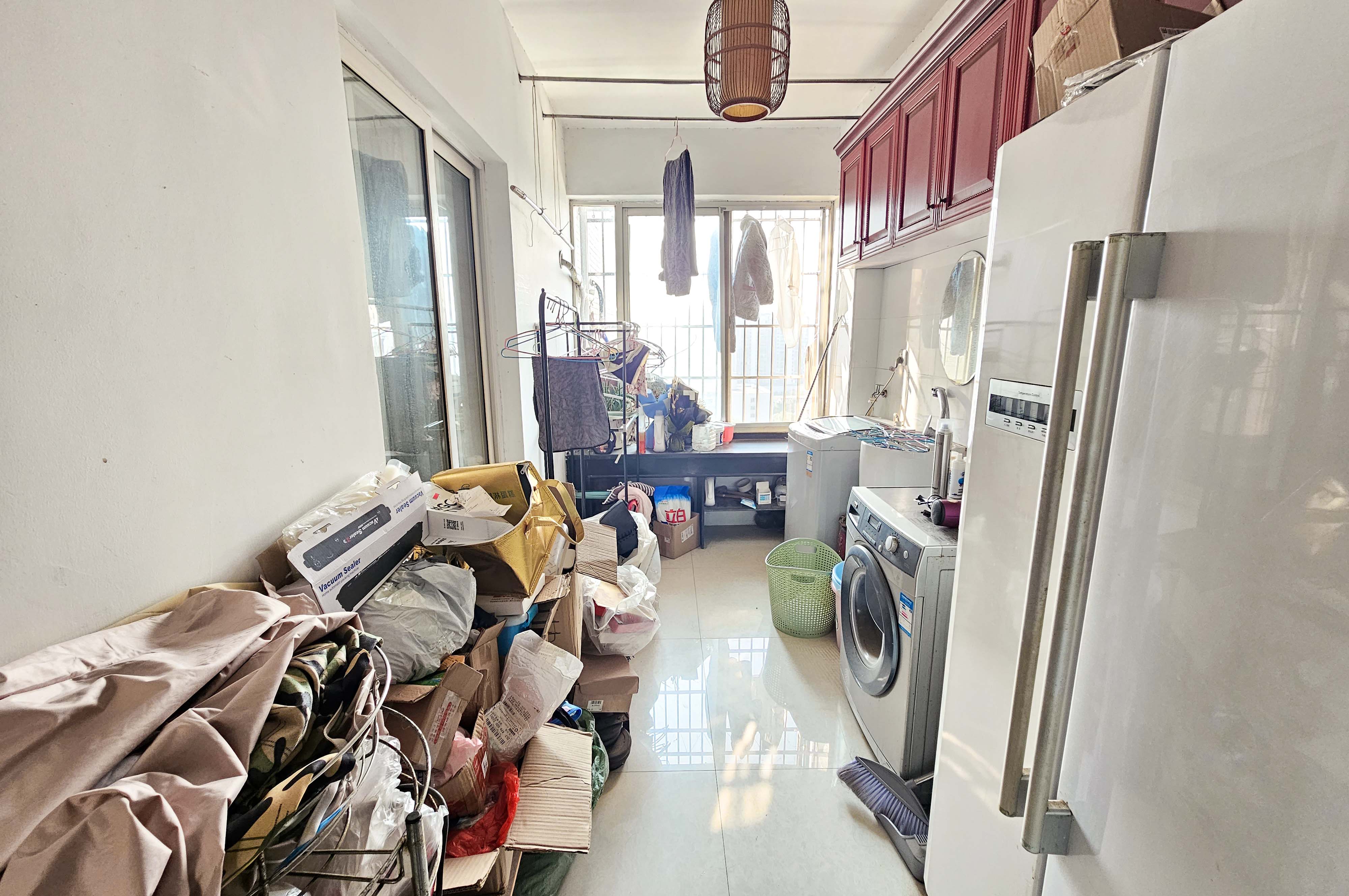 谋房博客(博客天街)  3室2厅2卫   114.60万卧室