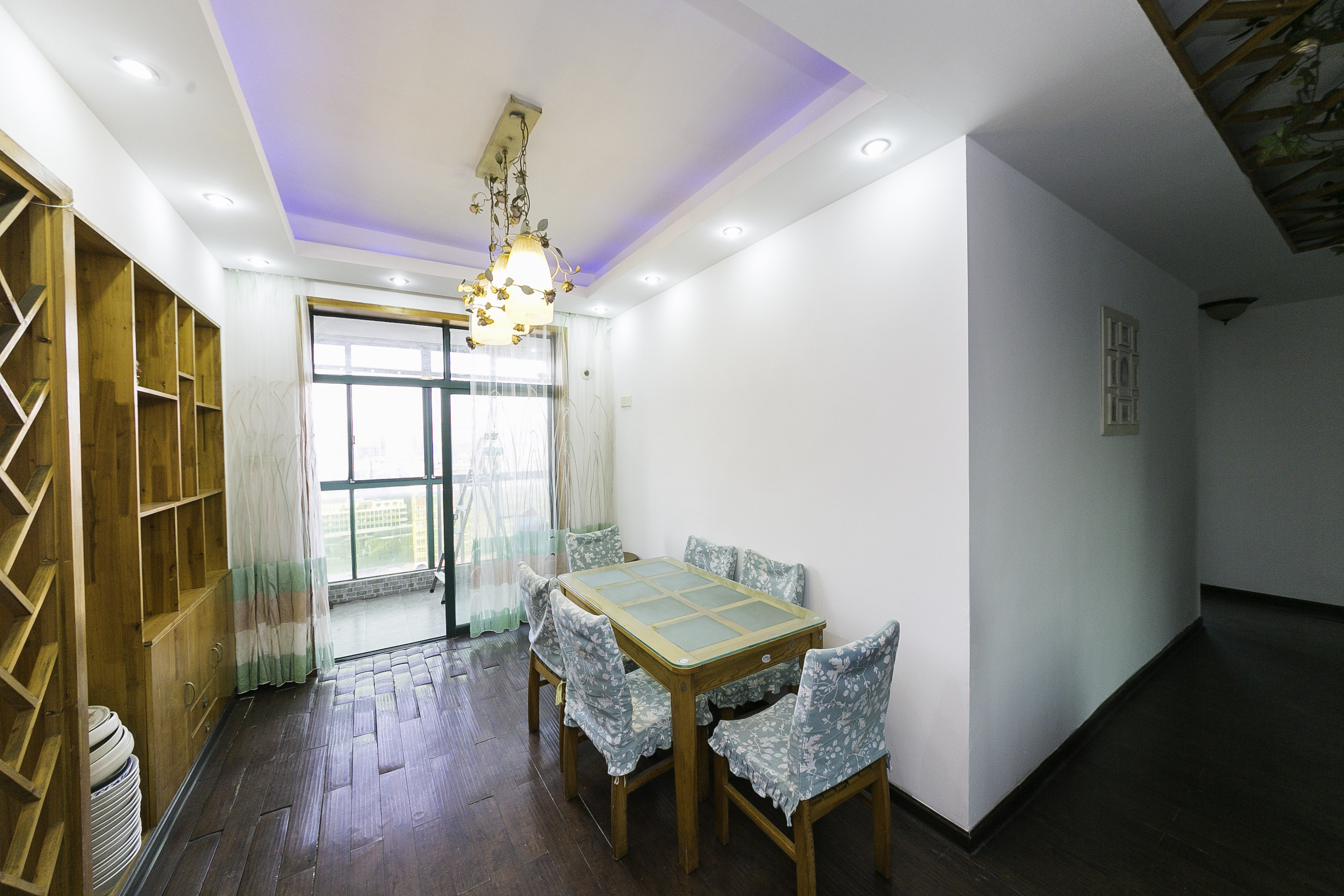 湘府东苑 3室2厅2卫 95.8万 湘府东苑 3室2厅2卫 95.8万客厅