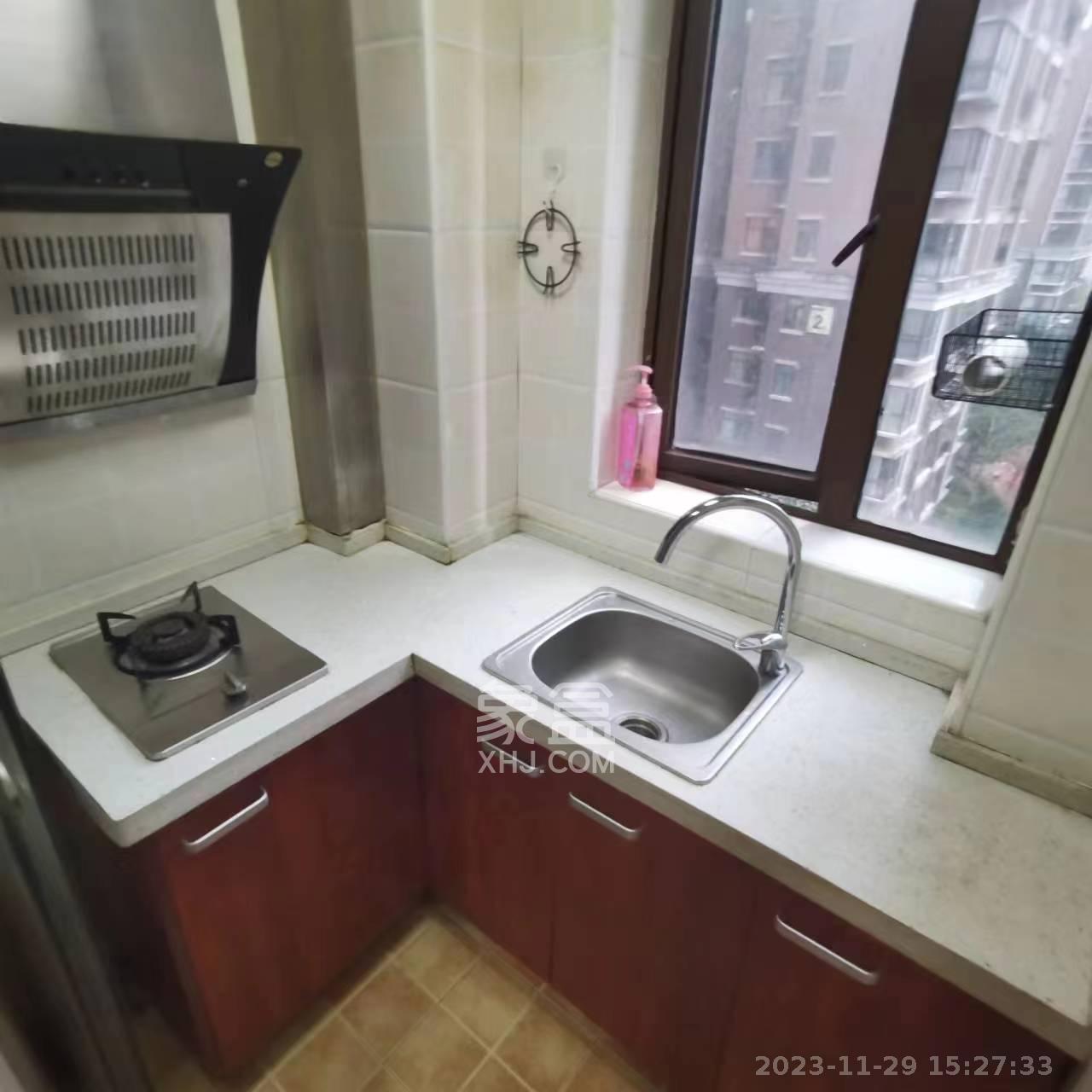 水岸世景  2室1厅1卫   2400.00元/月室内图