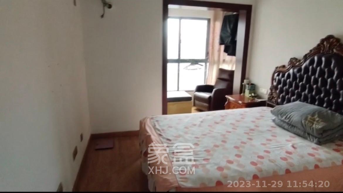 勤诚达新界  4室2厅2卫   2400.00元/月室内图